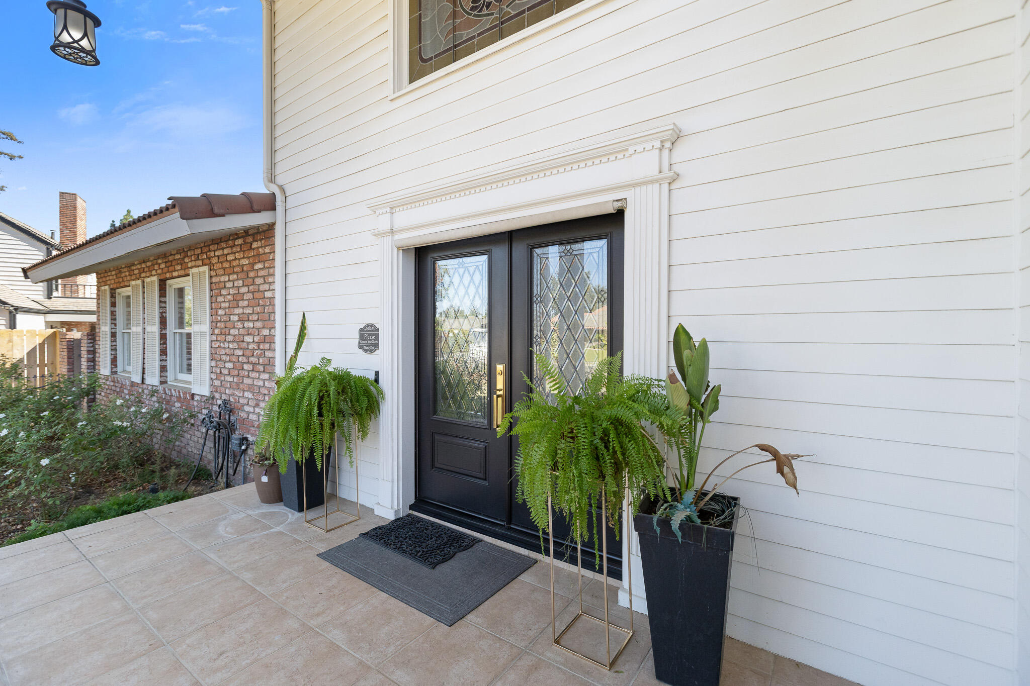1624 N Sutton Ct, Tulare, CA 93274