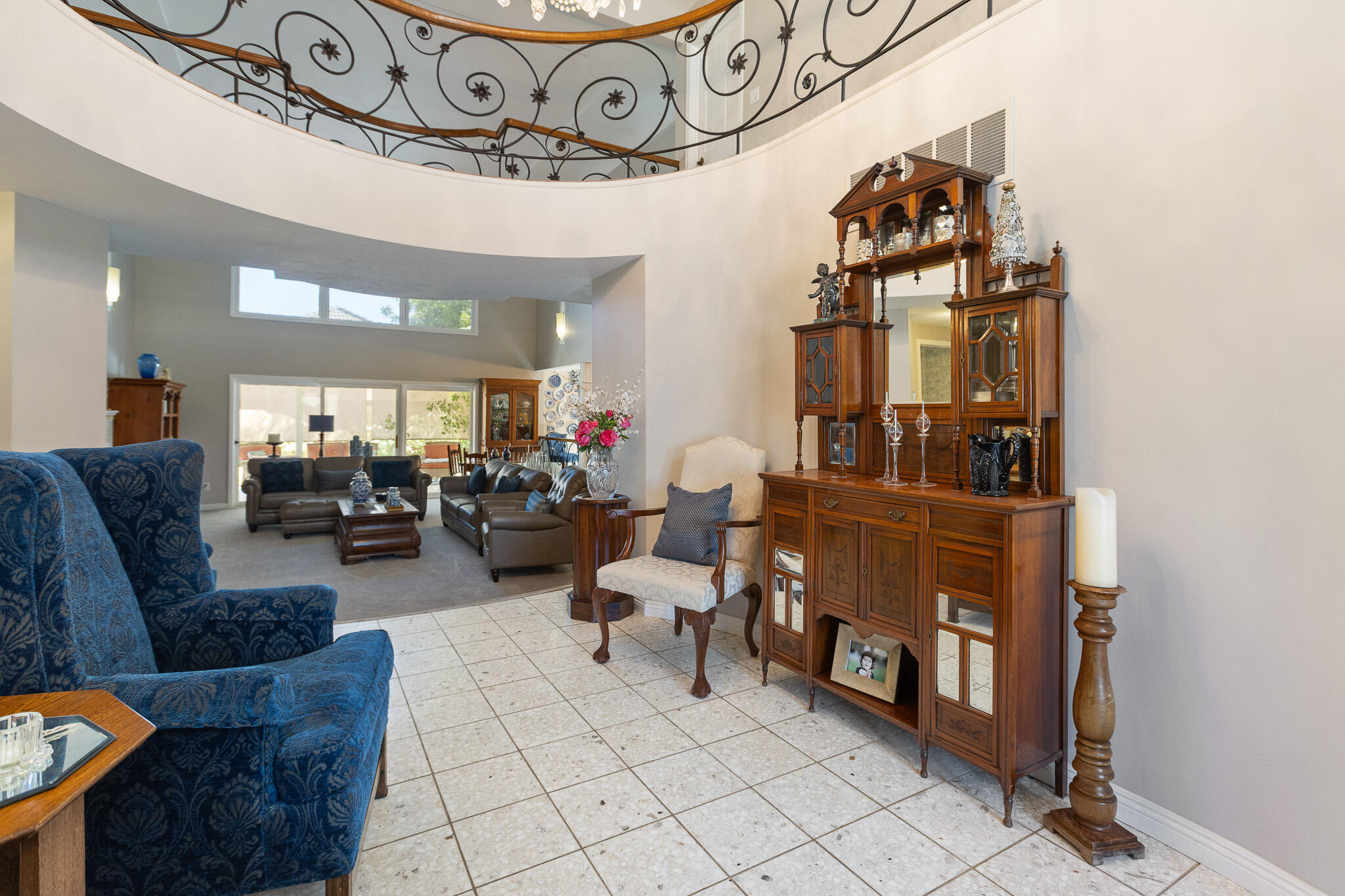 1624 N Sutton Ct, Tulare, CA 93274