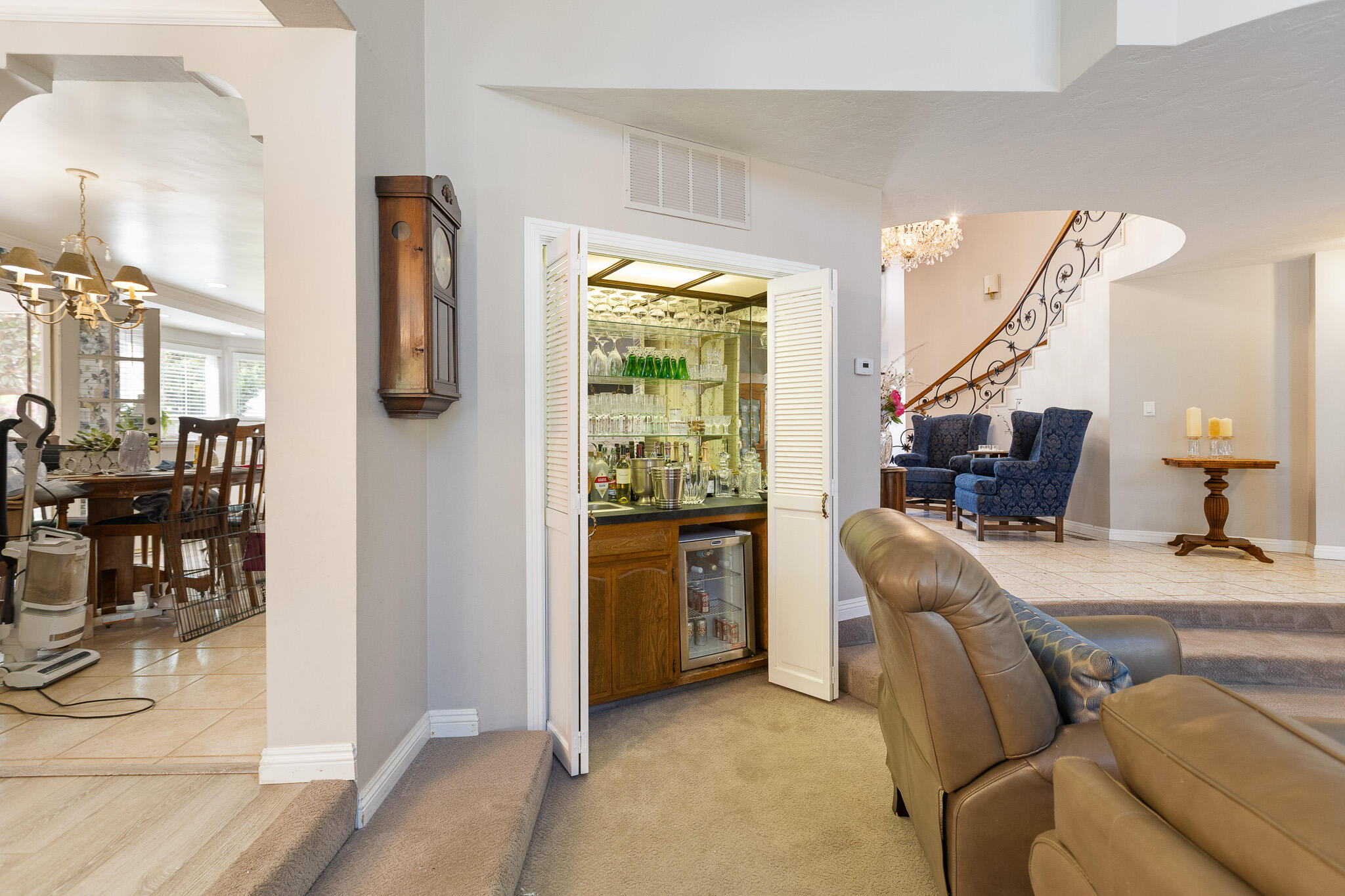 1624 N Sutton Ct, Tulare, CA 93274