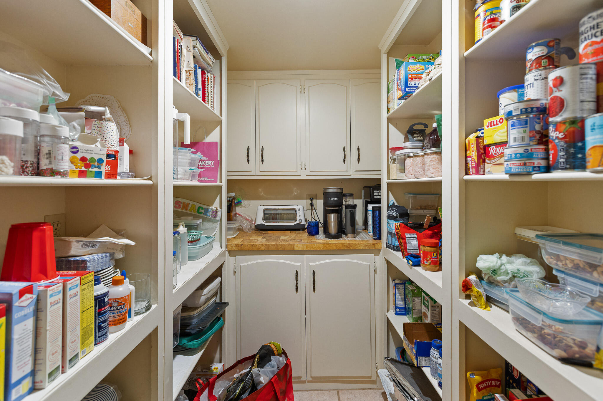1624 N Sutton Ct, Tulare, CA 93274
