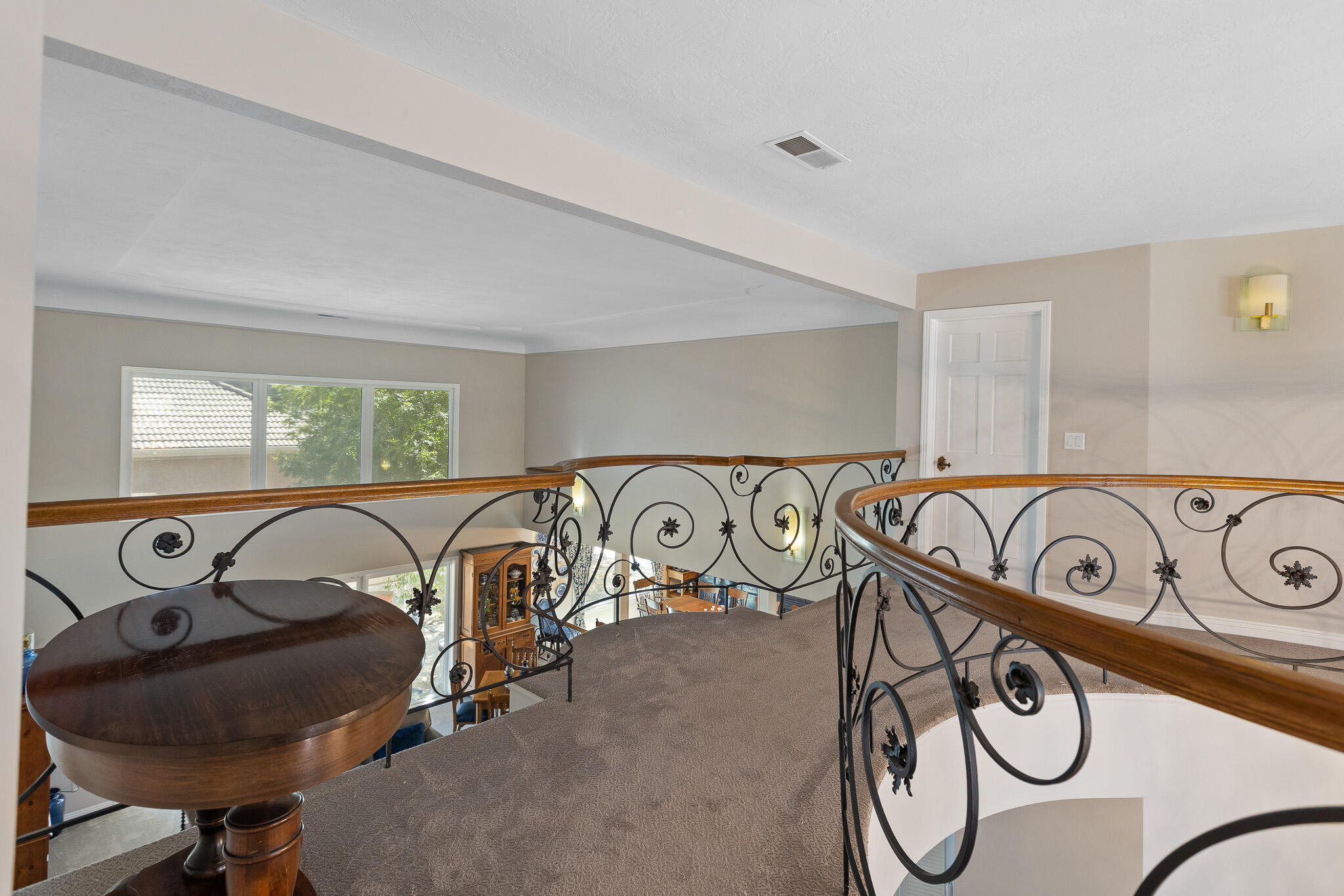 1624 N Sutton Ct, Tulare, CA 93274