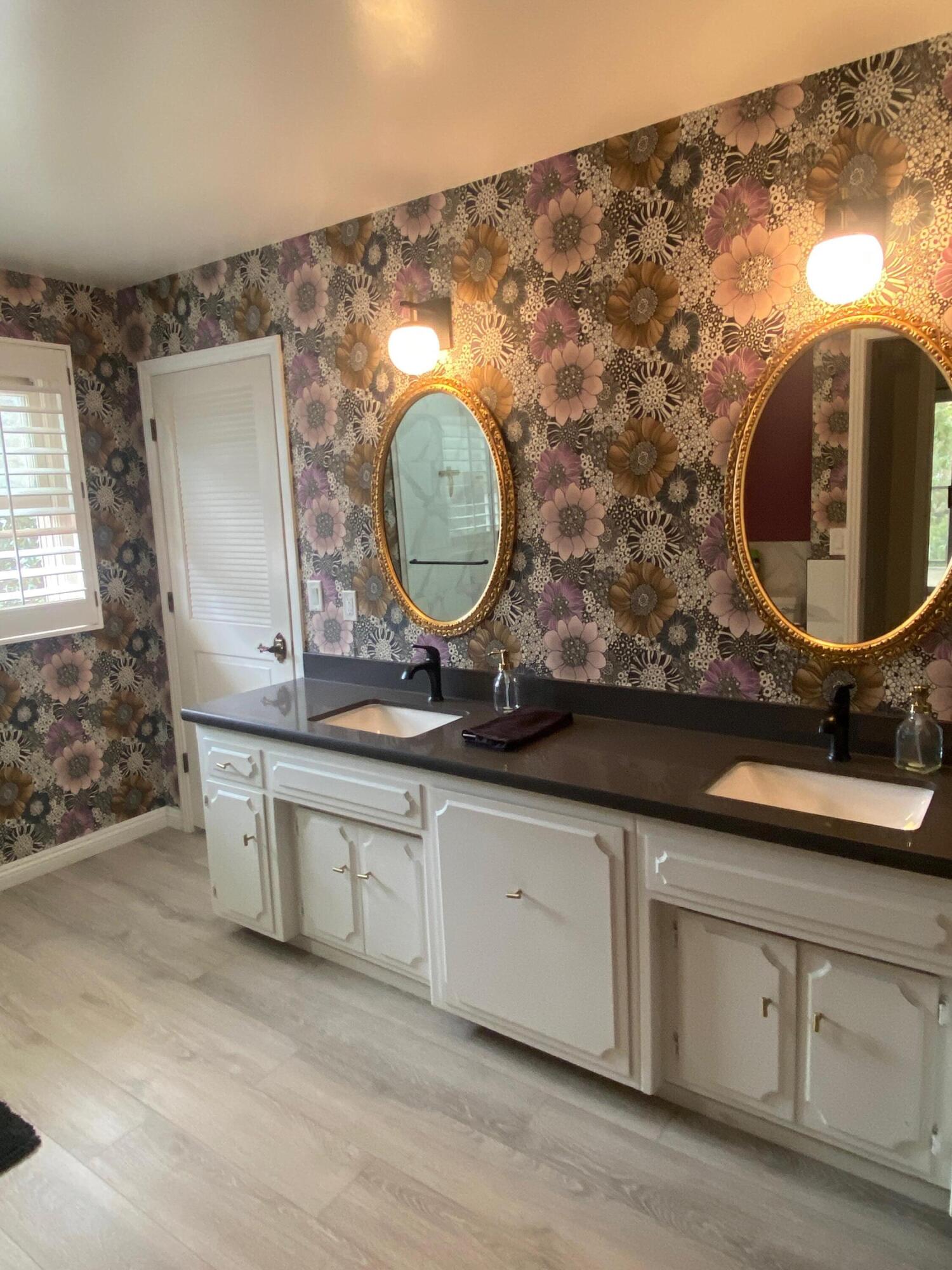 1624 N Sutton Ct, Tulare, CA 93274