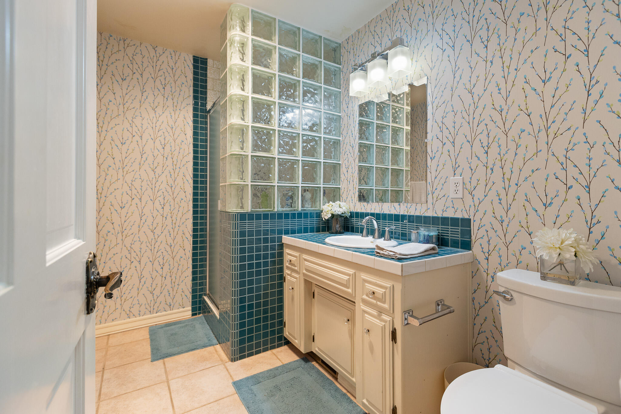 1624 N Sutton Ct, Tulare, CA 93274