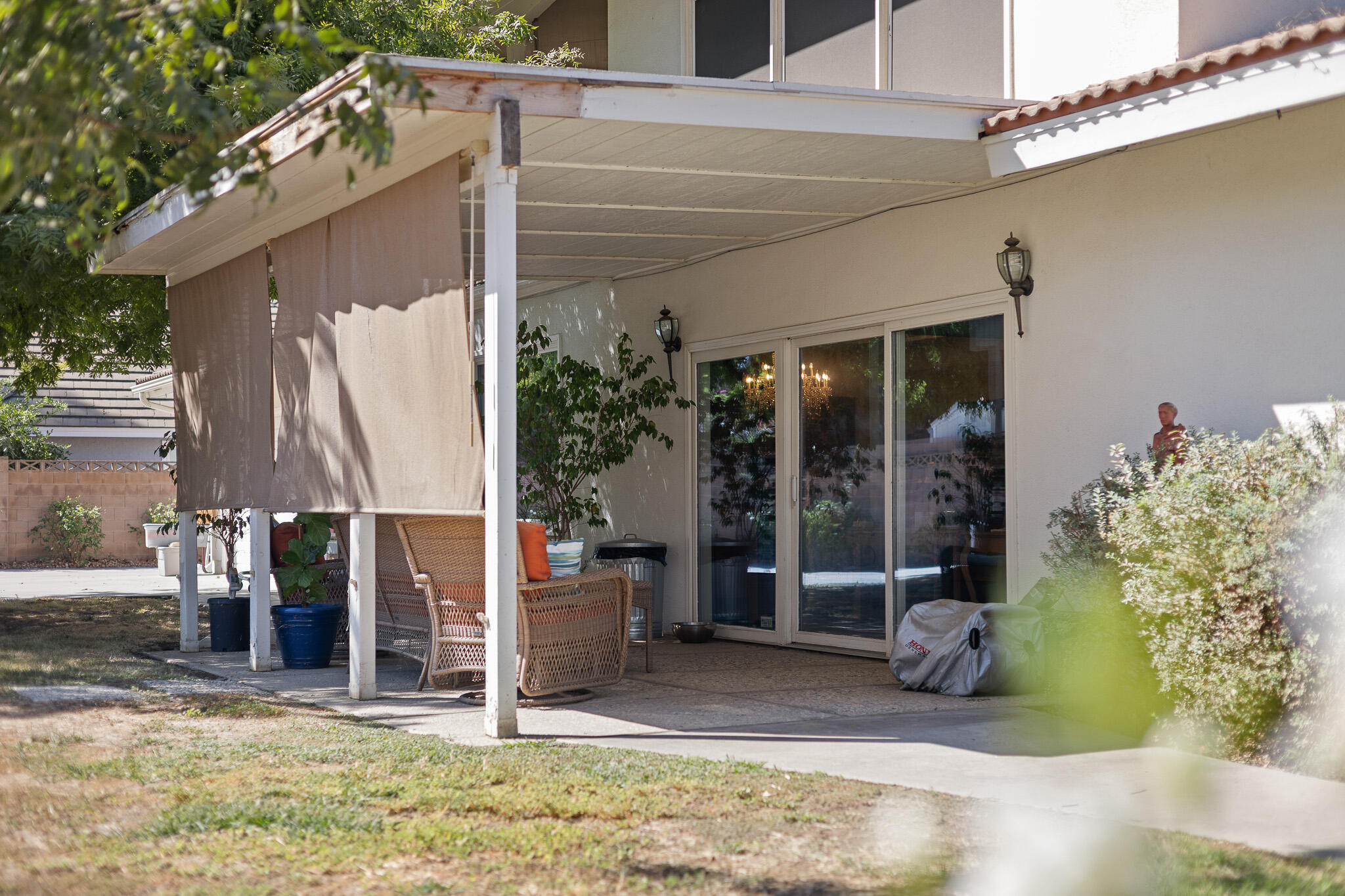 1624 N Sutton Ct, Tulare, CA 93274