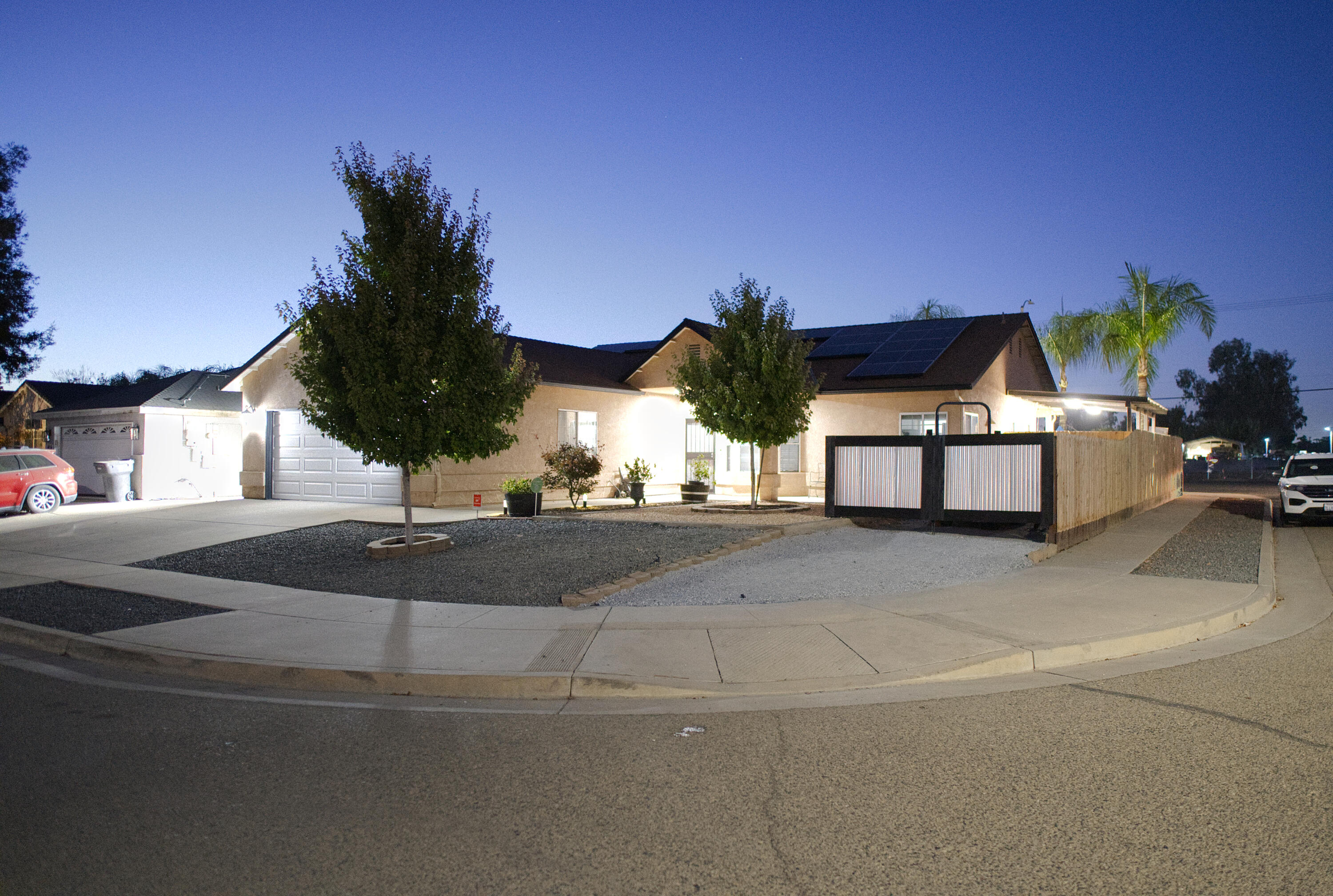 1400 Crater Lake, Tulare, CA 93274
