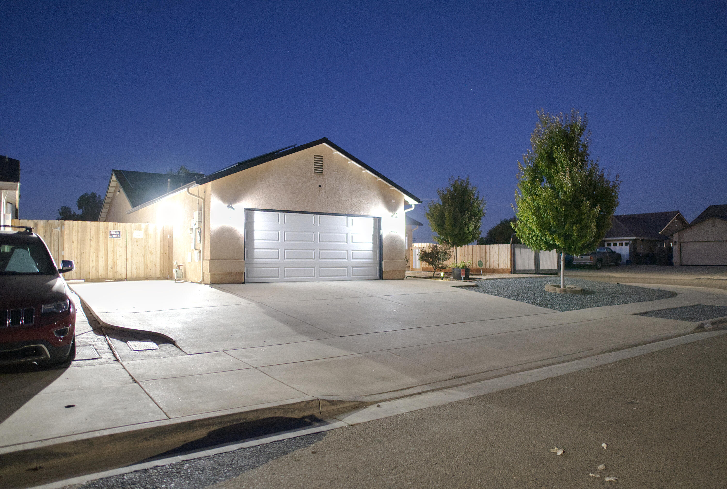 1400 Crater Lake, Tulare, CA 93274