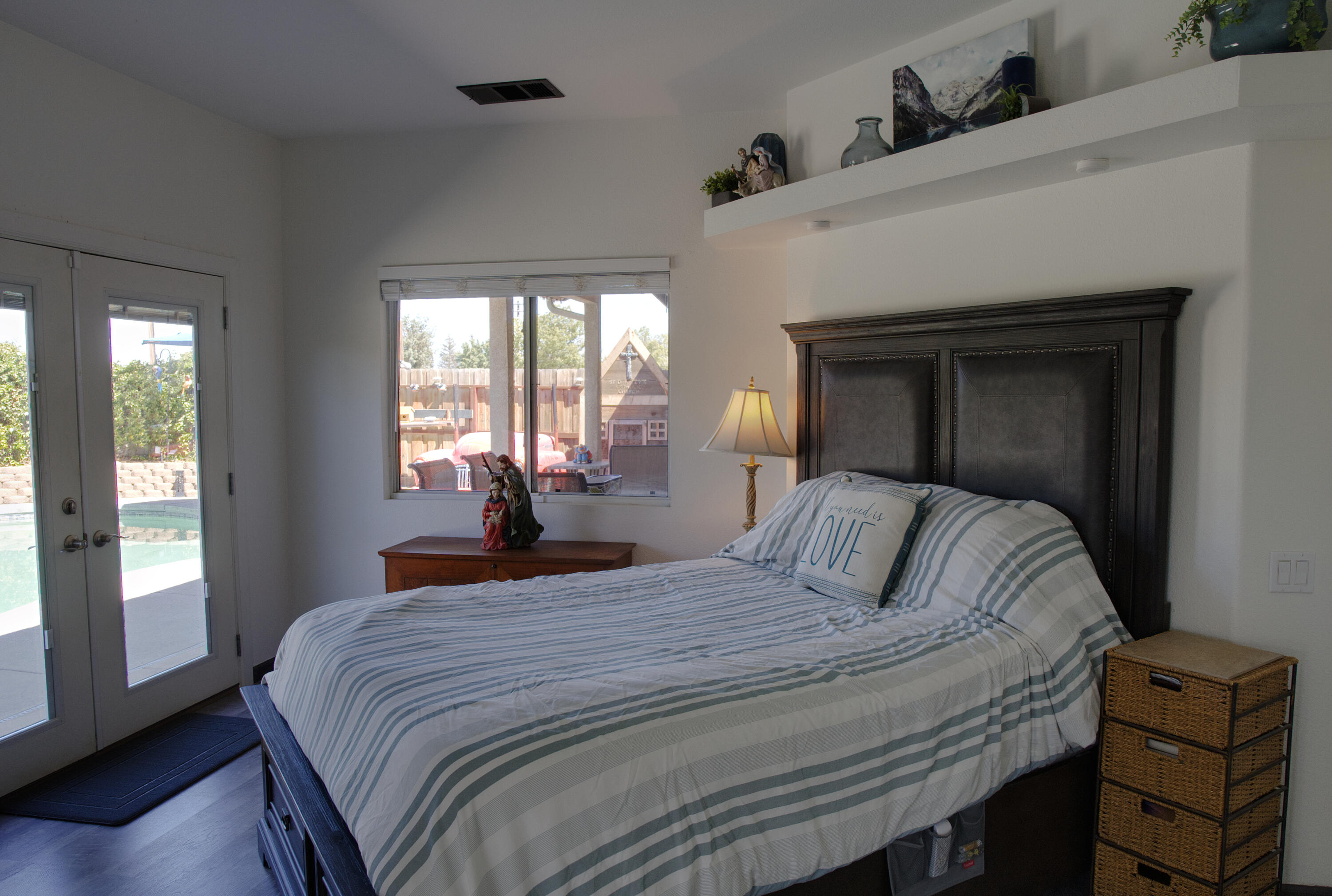 1400 Crater Lake, Tulare, CA 93274