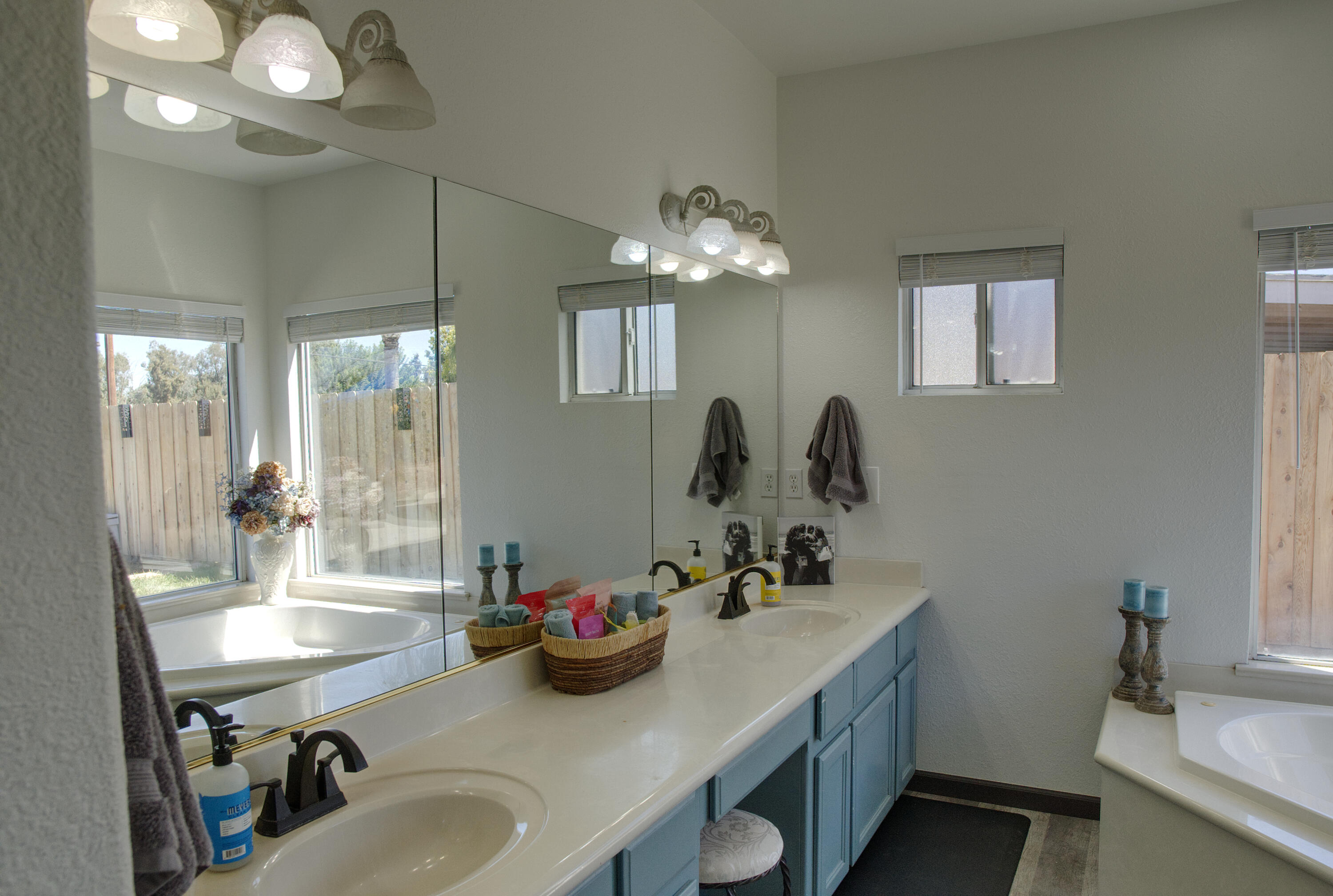1400 Crater Lake, Tulare, CA 93274