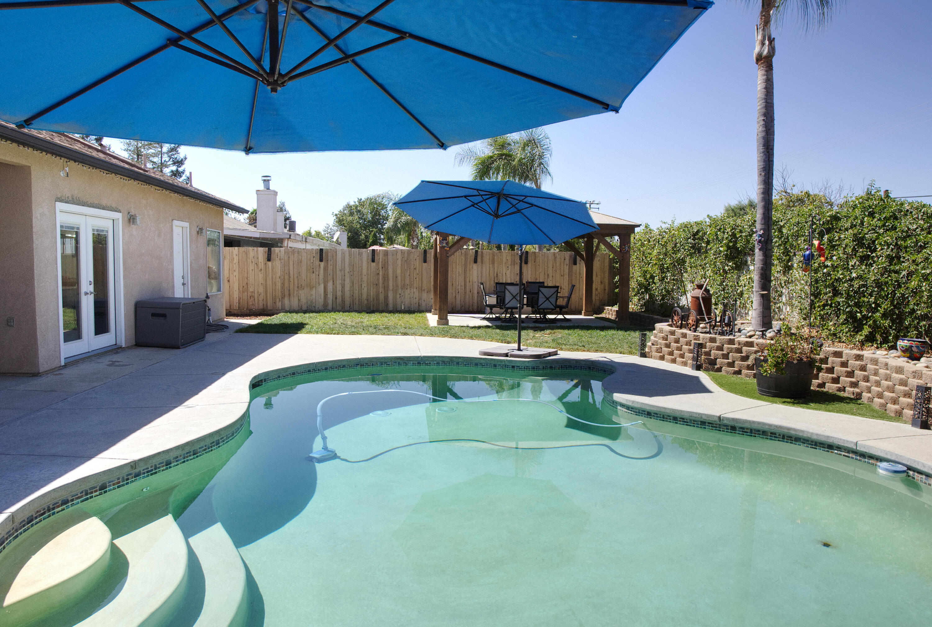 1400 Crater Lake, Tulare, CA 93274