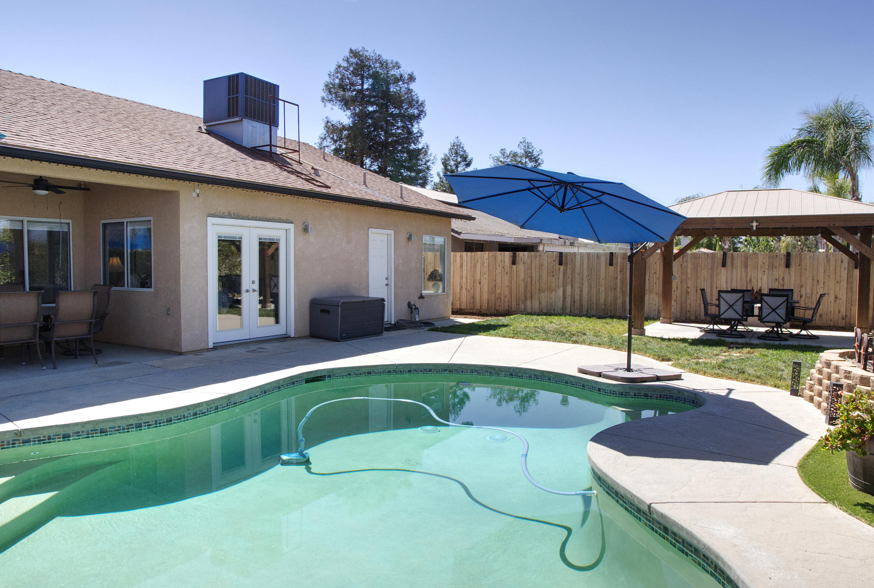 1400 Crater Lake, Tulare, CA 93274