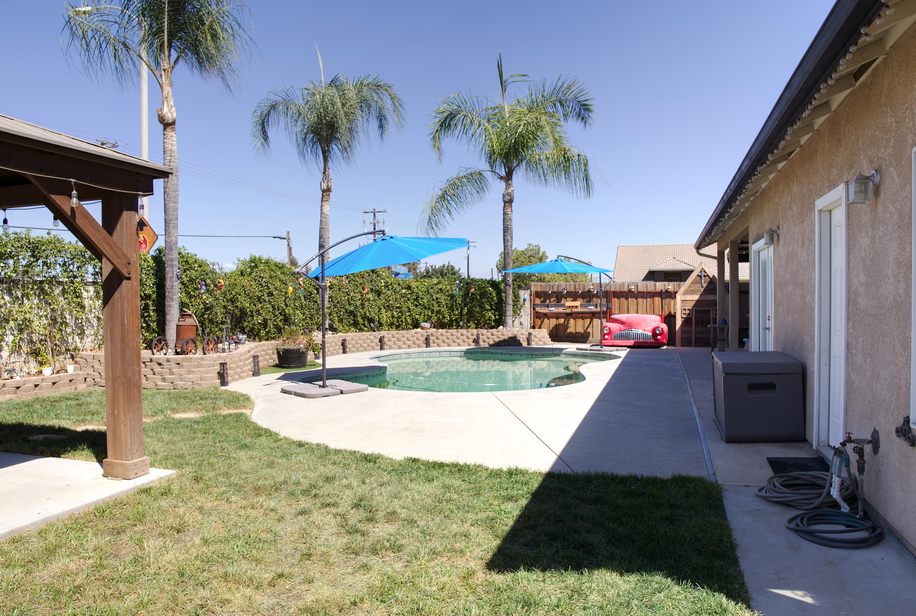 1400 Crater Lake, Tulare, CA 93274