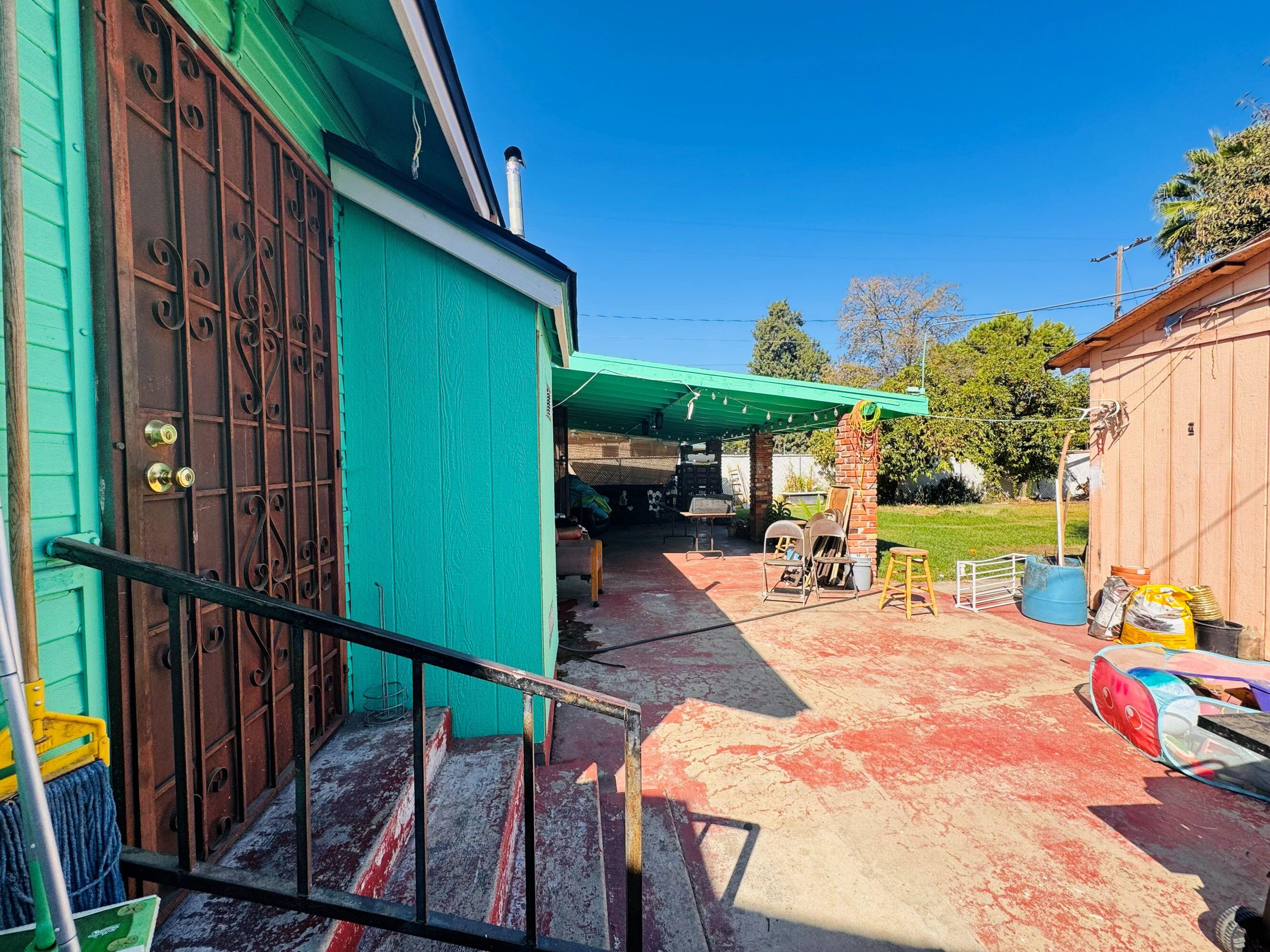 232 E Sweet Ave, Visalia, CA 93291