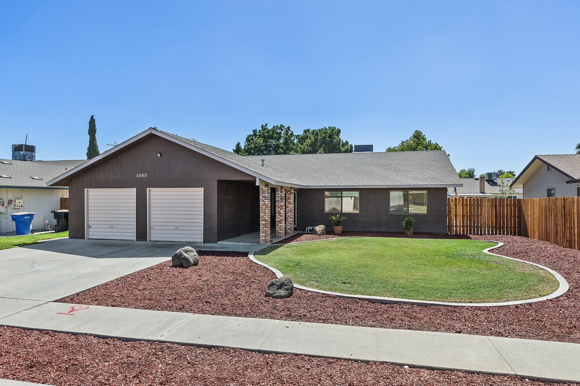 1065 Ross Way, Hanford, CA 93230