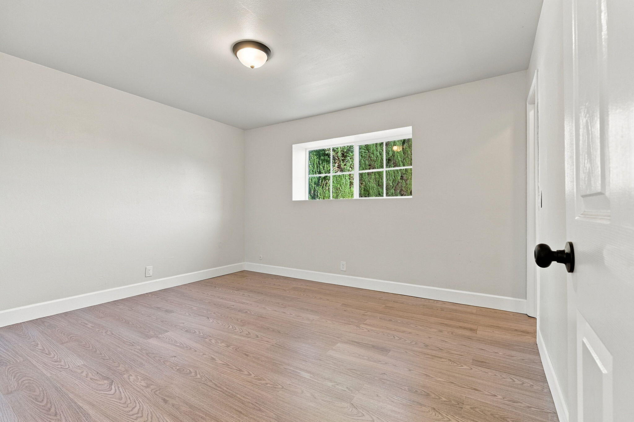 1878 E Park Way, Dinuba, CA 93618
