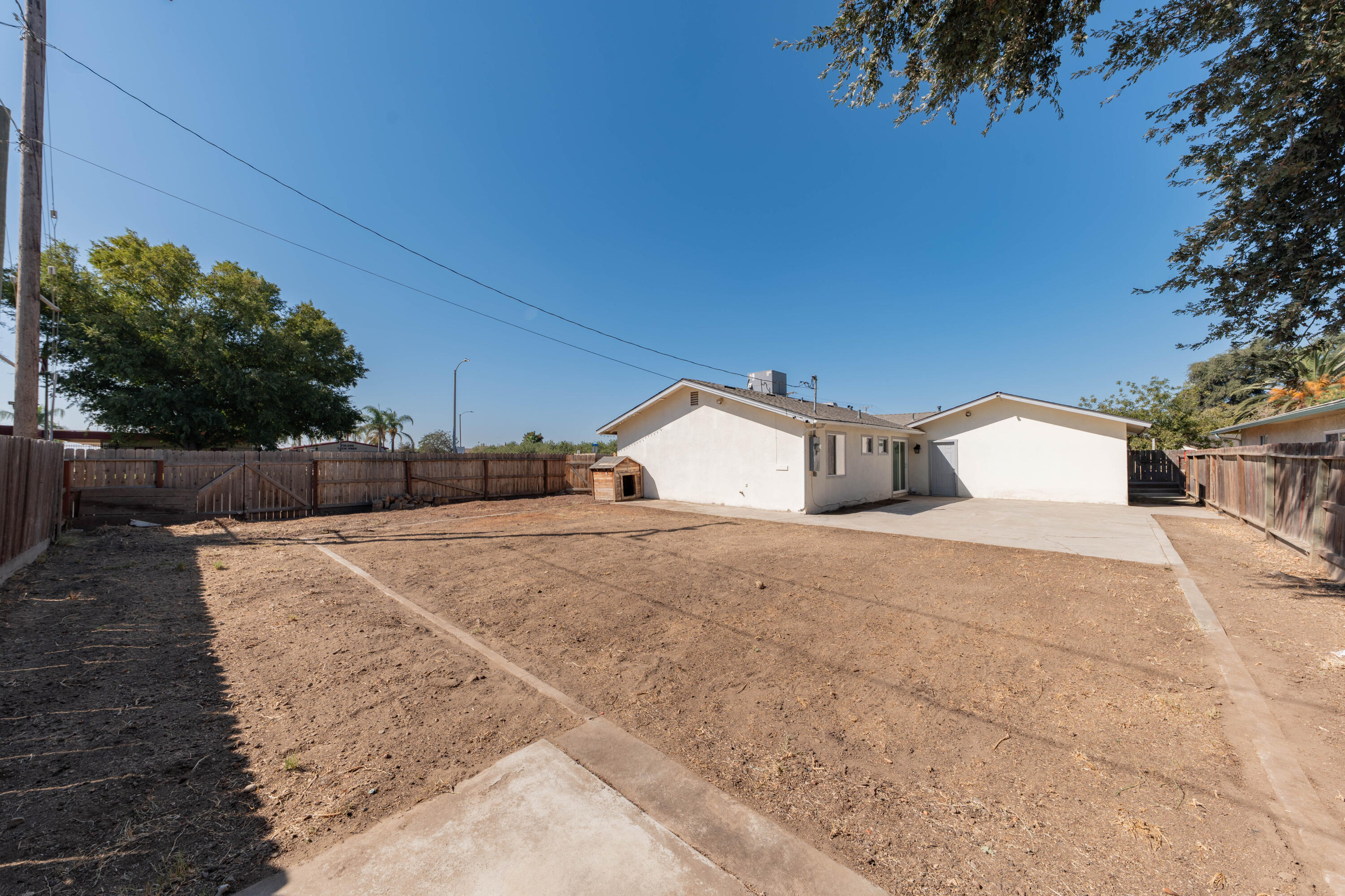 770 S Pratt St, Tulare, CA 93274