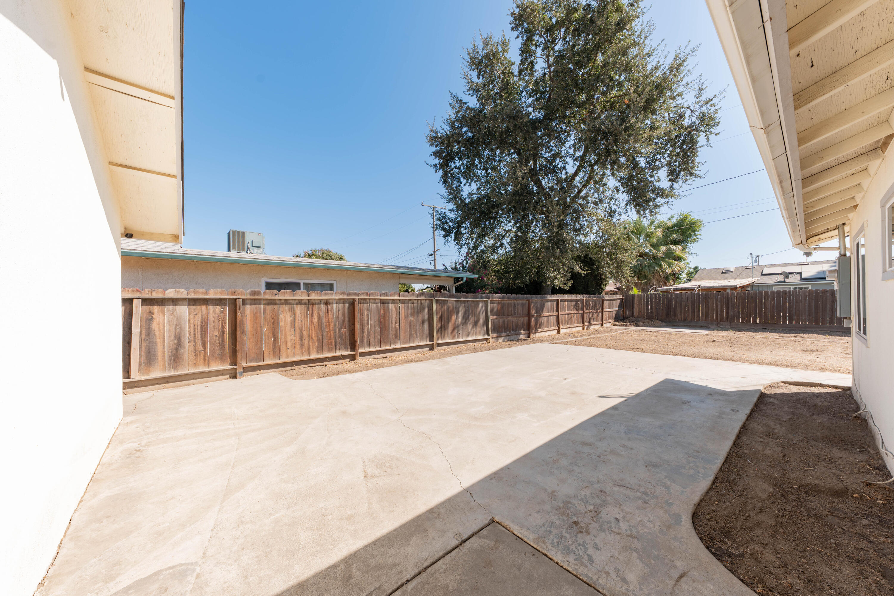 770 S Pratt St, Tulare, CA 93274