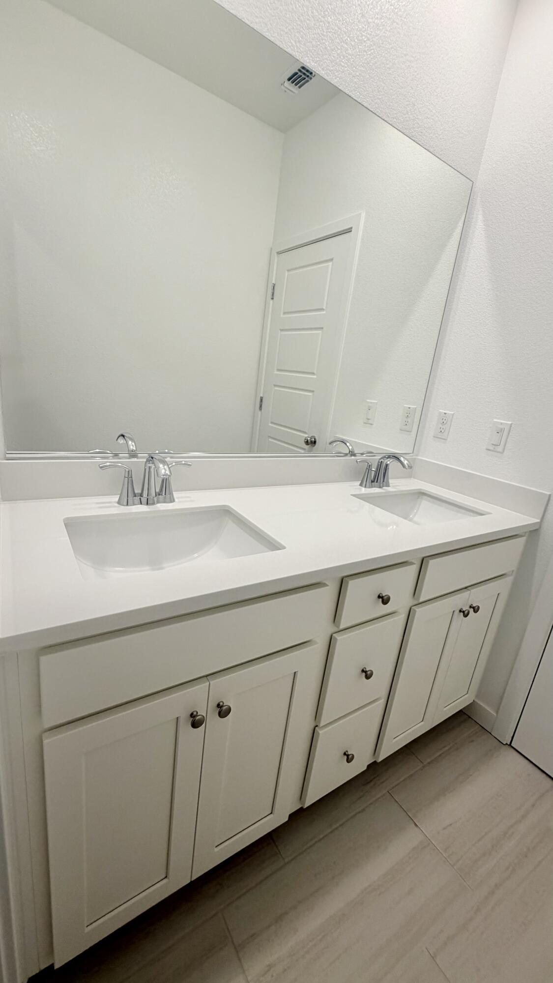 1039 Tributary Way, Plumas Lake, CA 95961