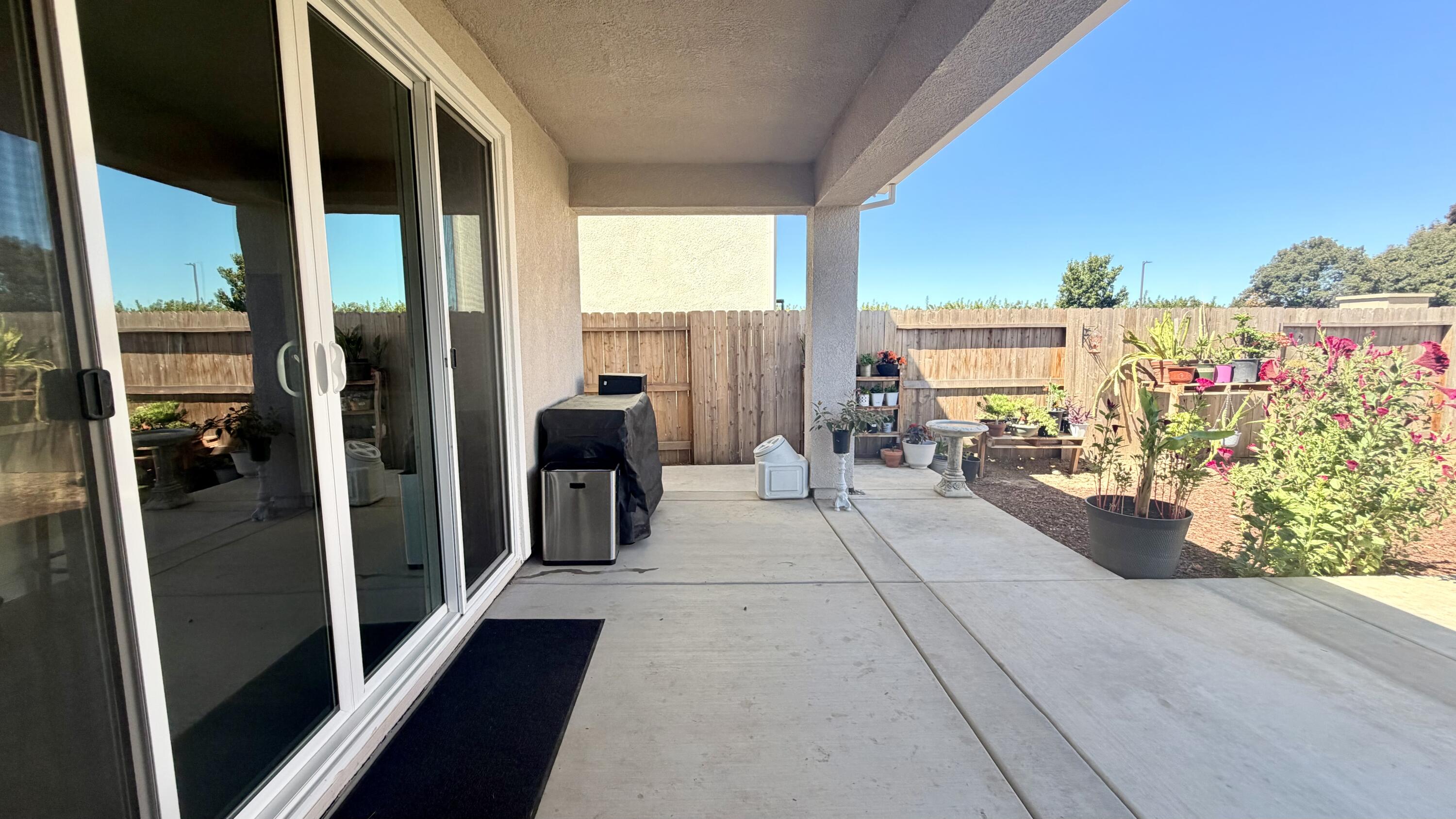 1039 Tributary Way, Plumas Lake, CA 95961