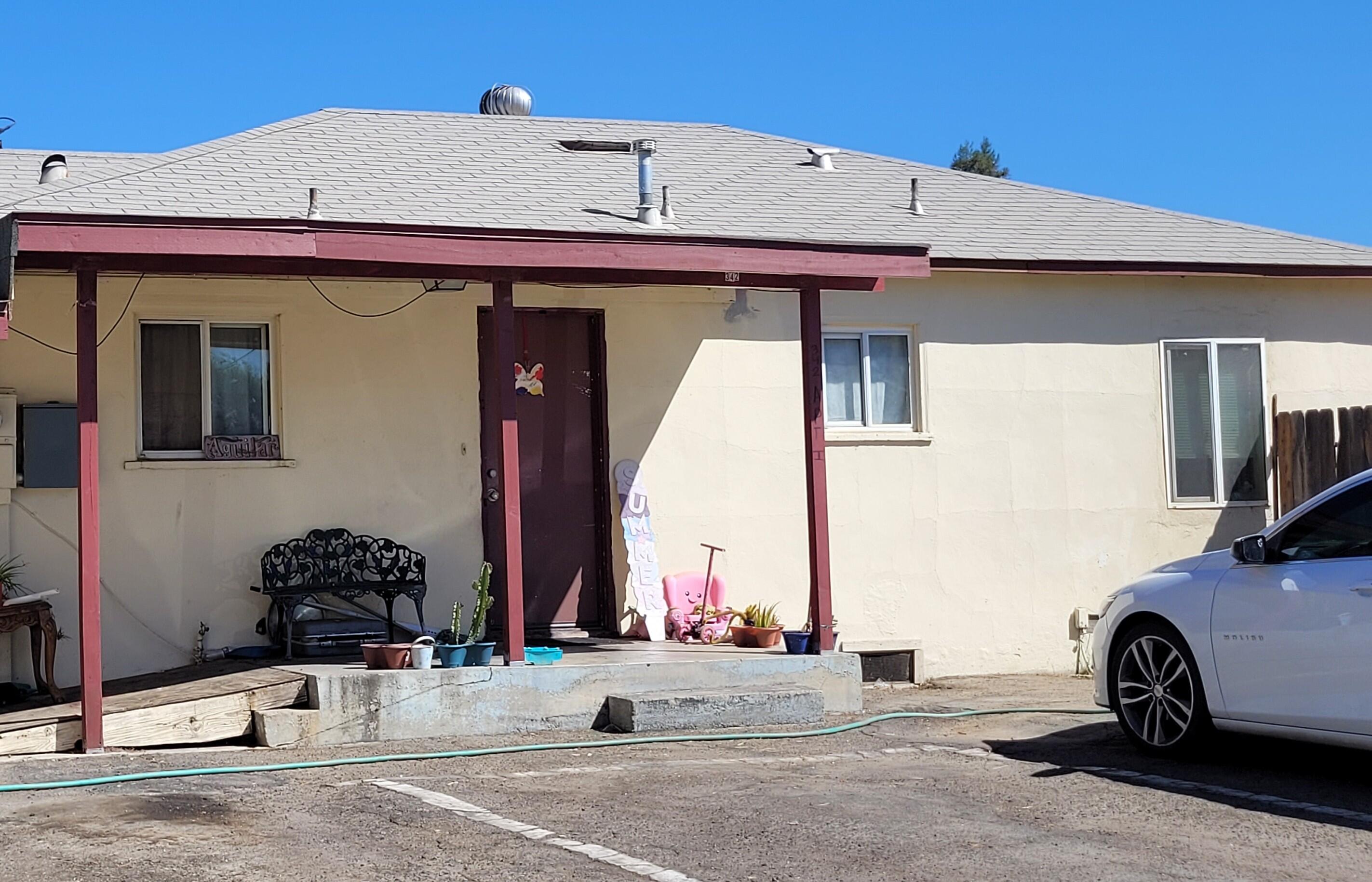 340-352 S Blackstone St, Tulare, CA 93274