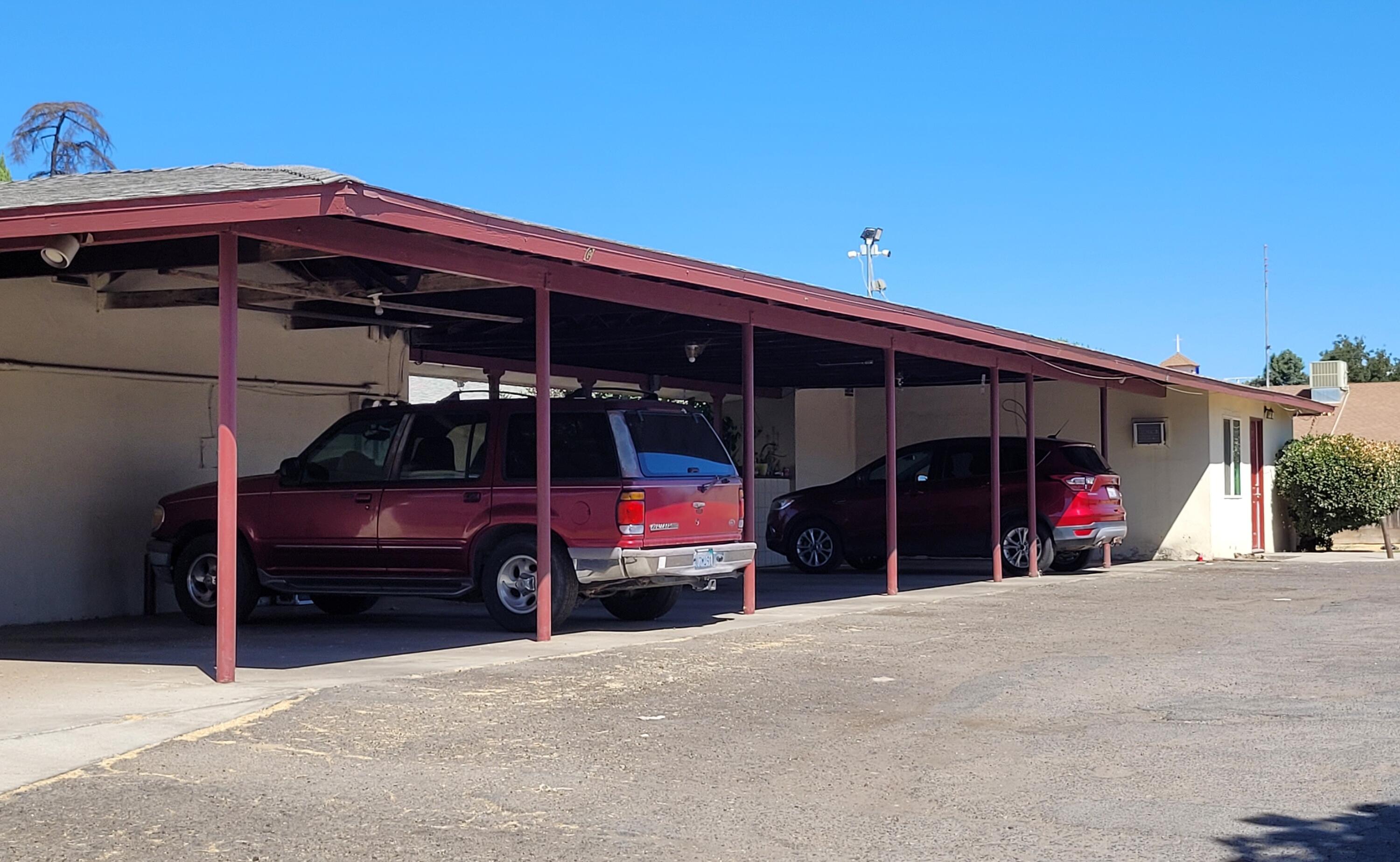 340-352 S Blackstone St, Tulare, CA 93274