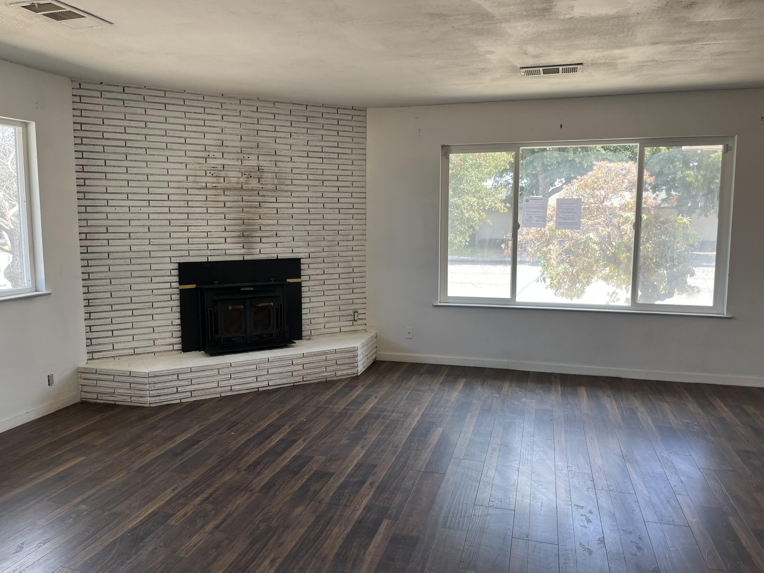 1517 S Klein Ave, Reedley, CA 93654