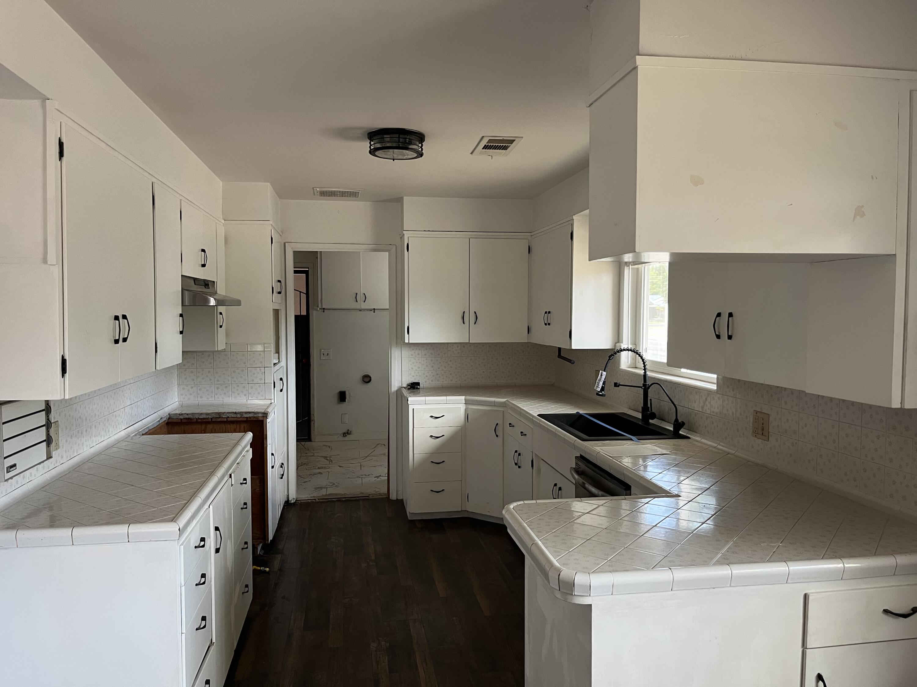 1517 S Klein Ave, Reedley, CA 93654