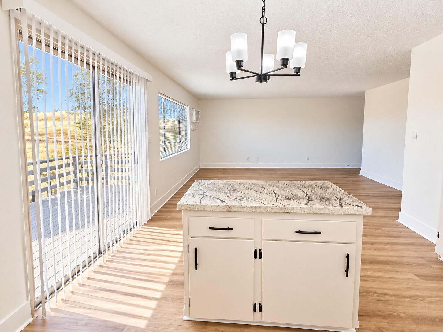 522 Garfield Ave, Taft, CA 93268