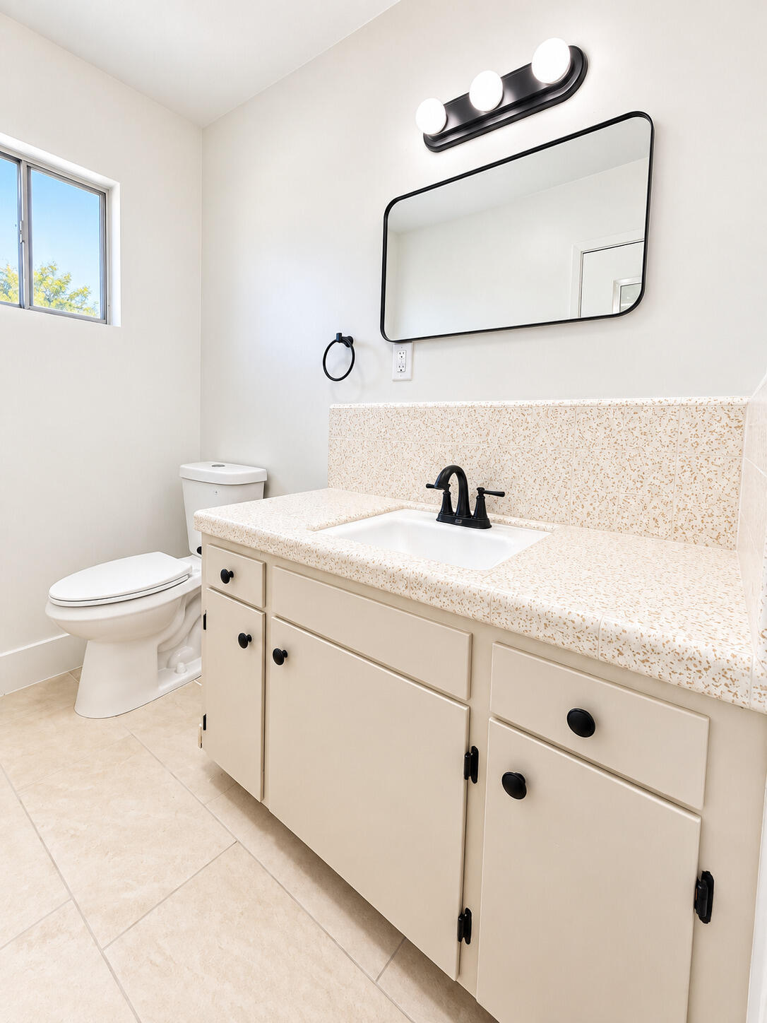522 Garfield Ave, Taft, CA 93268