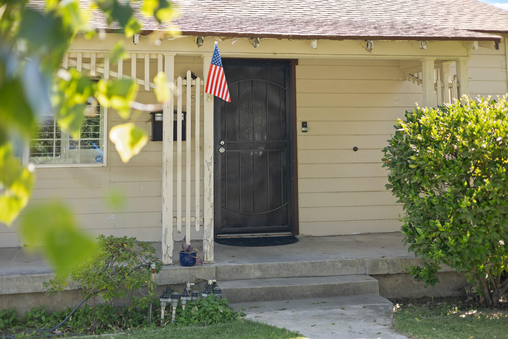 503 Ray St, Bakersfield, CA 93308