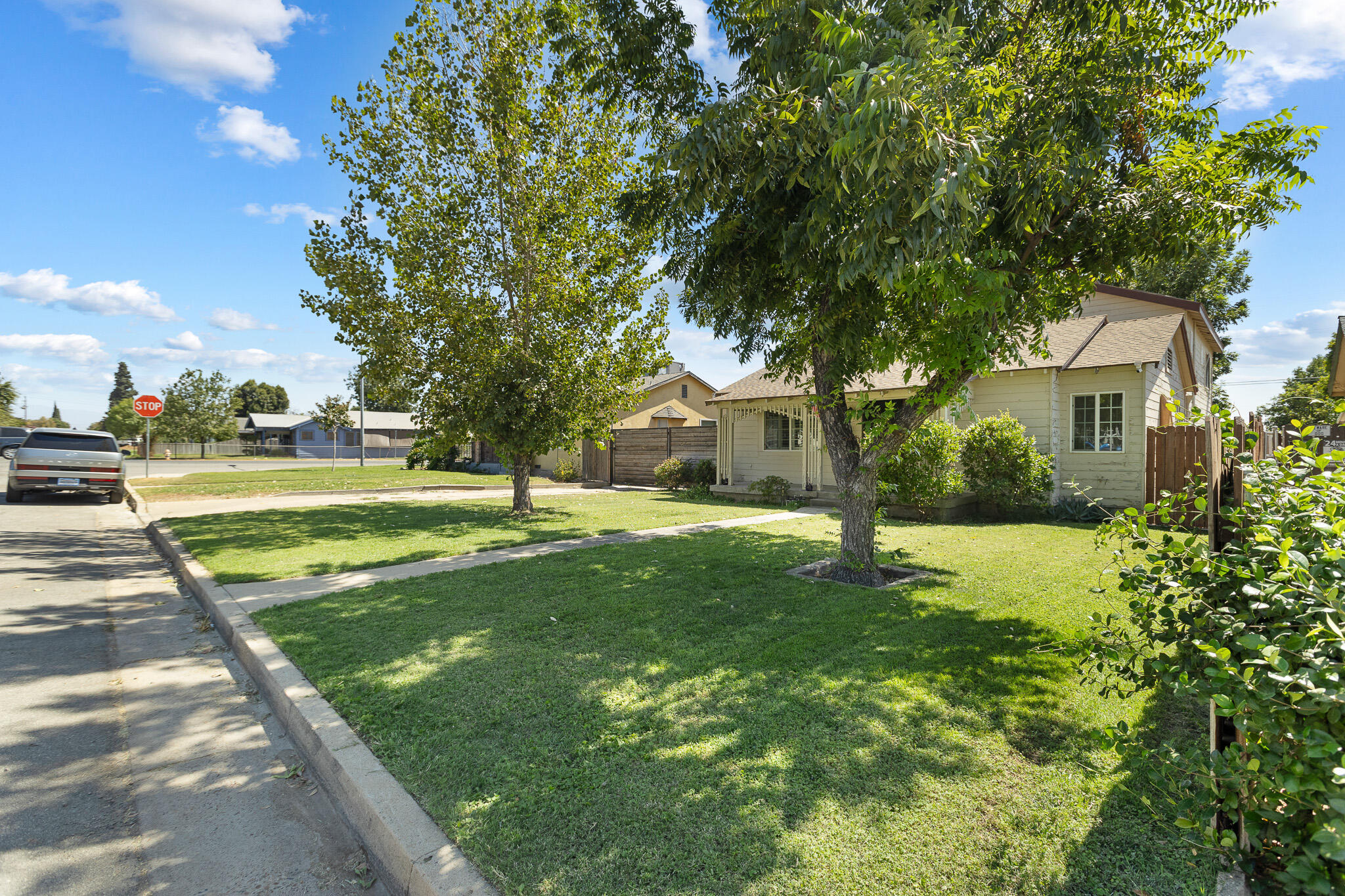 503 Ray St, Bakersfield, CA 93308