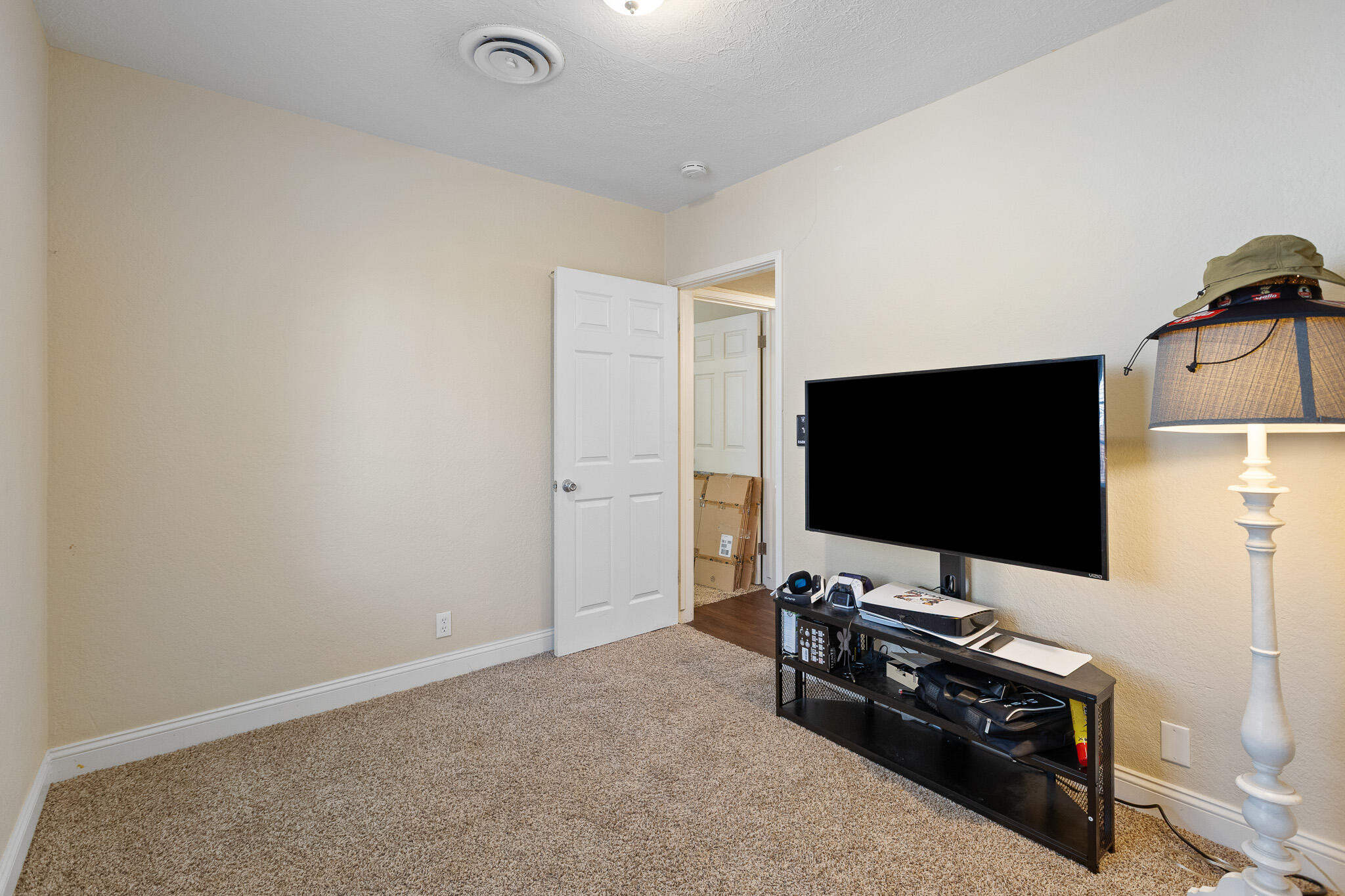 503 Ray St, Bakersfield, CA 93308