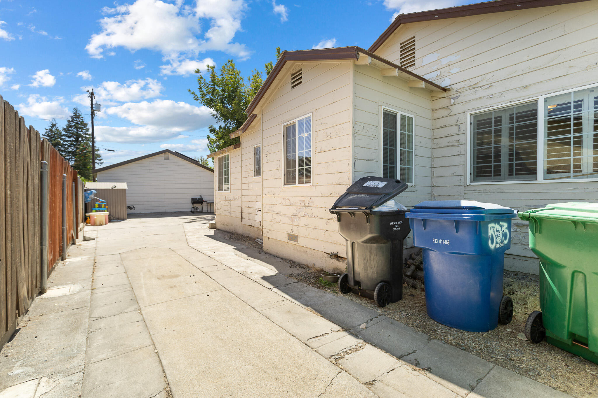 503 Ray St, Bakersfield, CA 93308