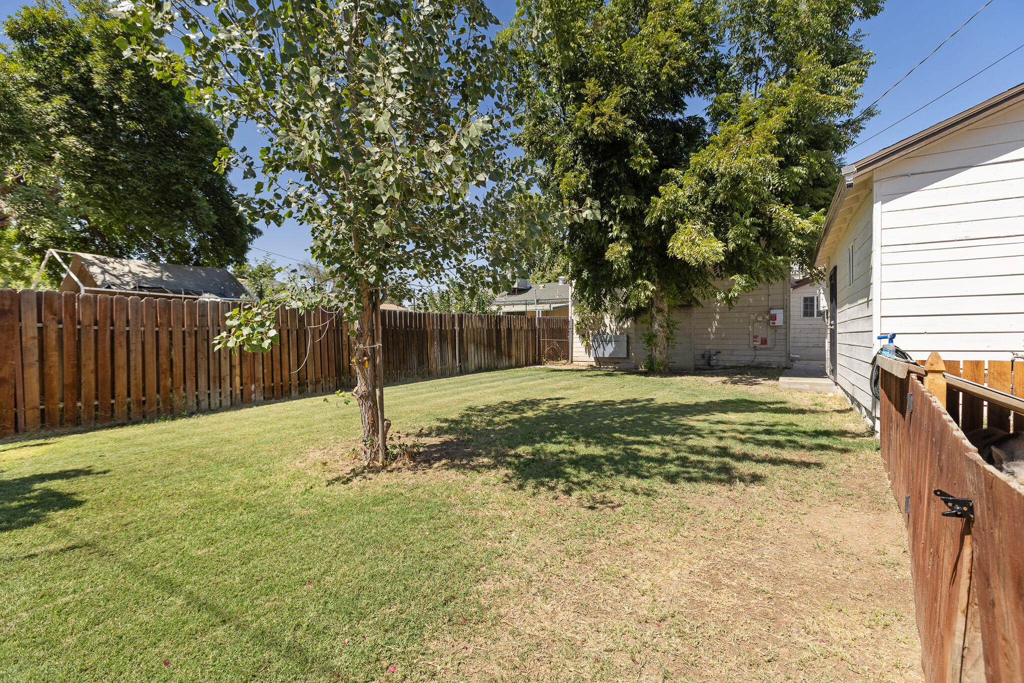 503 Ray St, Bakersfield, CA 93308