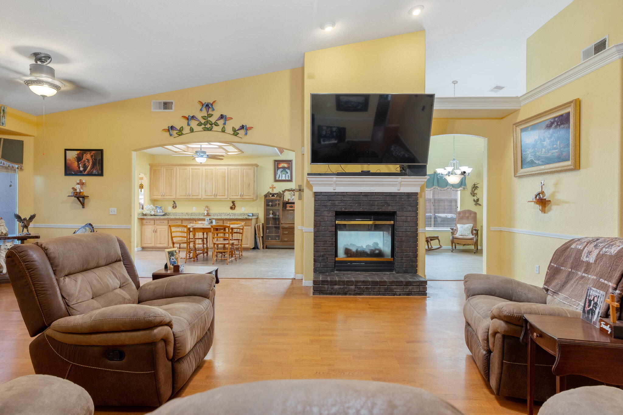 5045 W Modoc Ave, Visalia, CA 93291