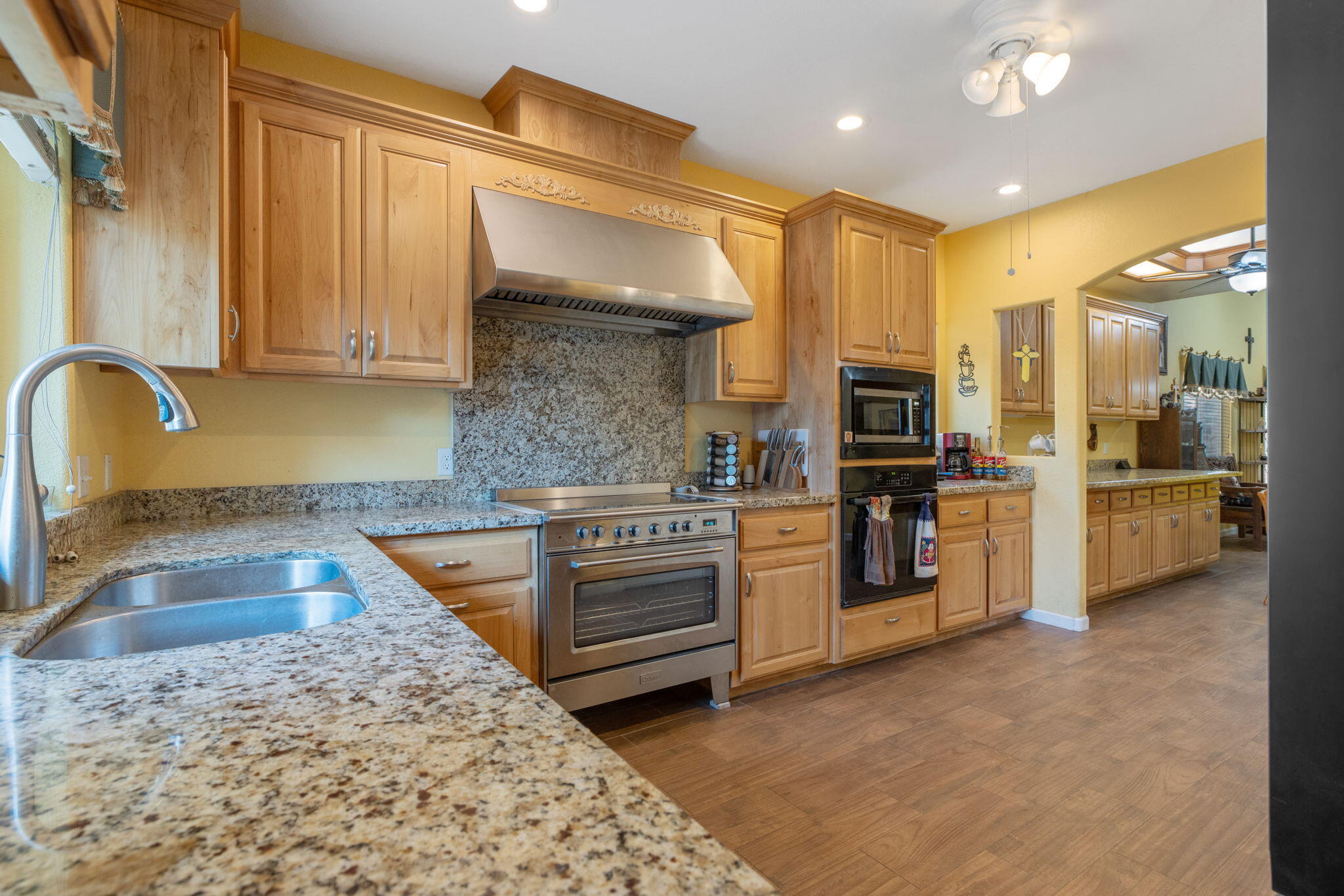 5045 W Modoc Ave, Visalia, CA 93291