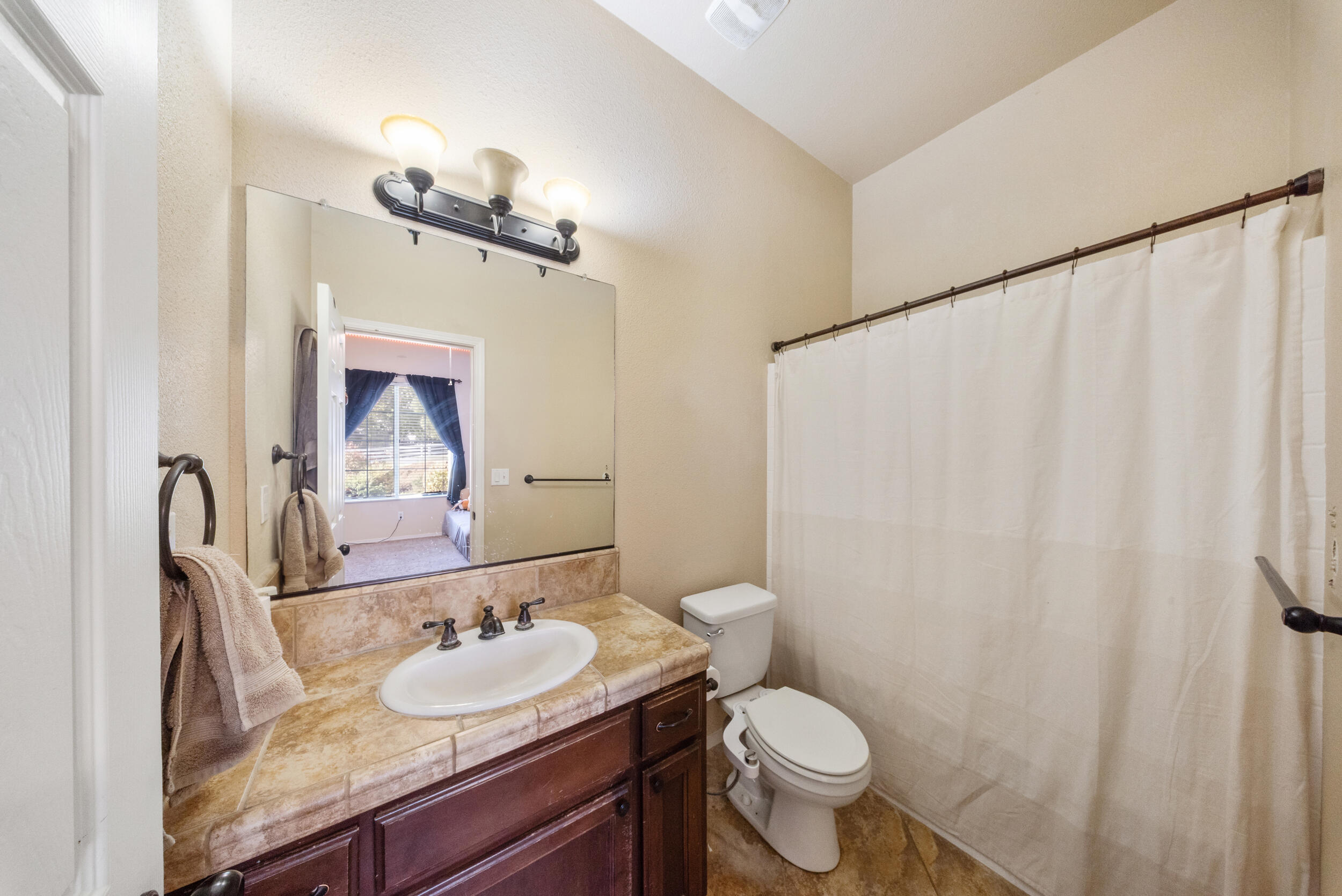 17583 Doran Dr, Springville, CA 93265