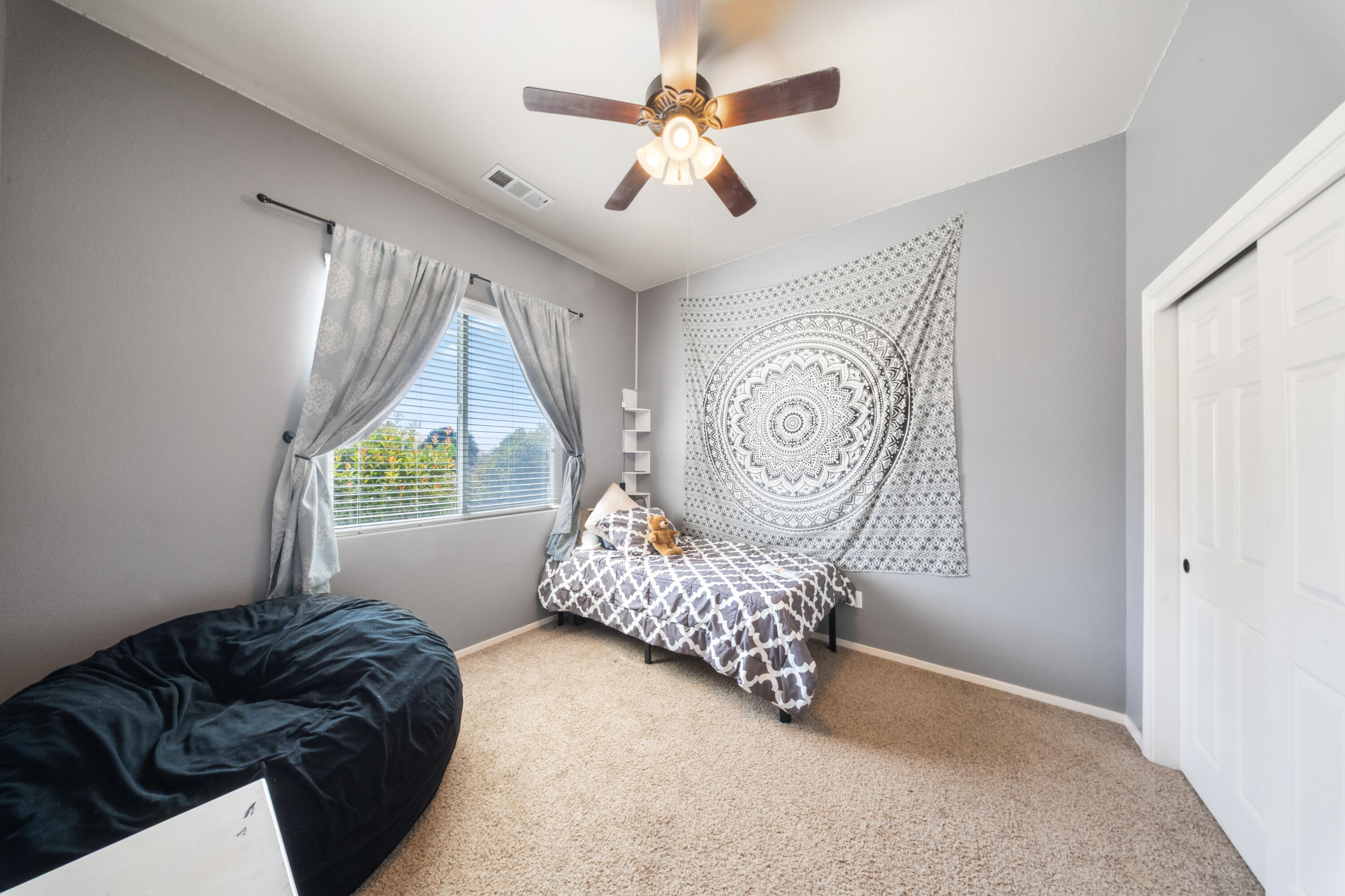 17583 Doran Dr, Springville, CA 93265