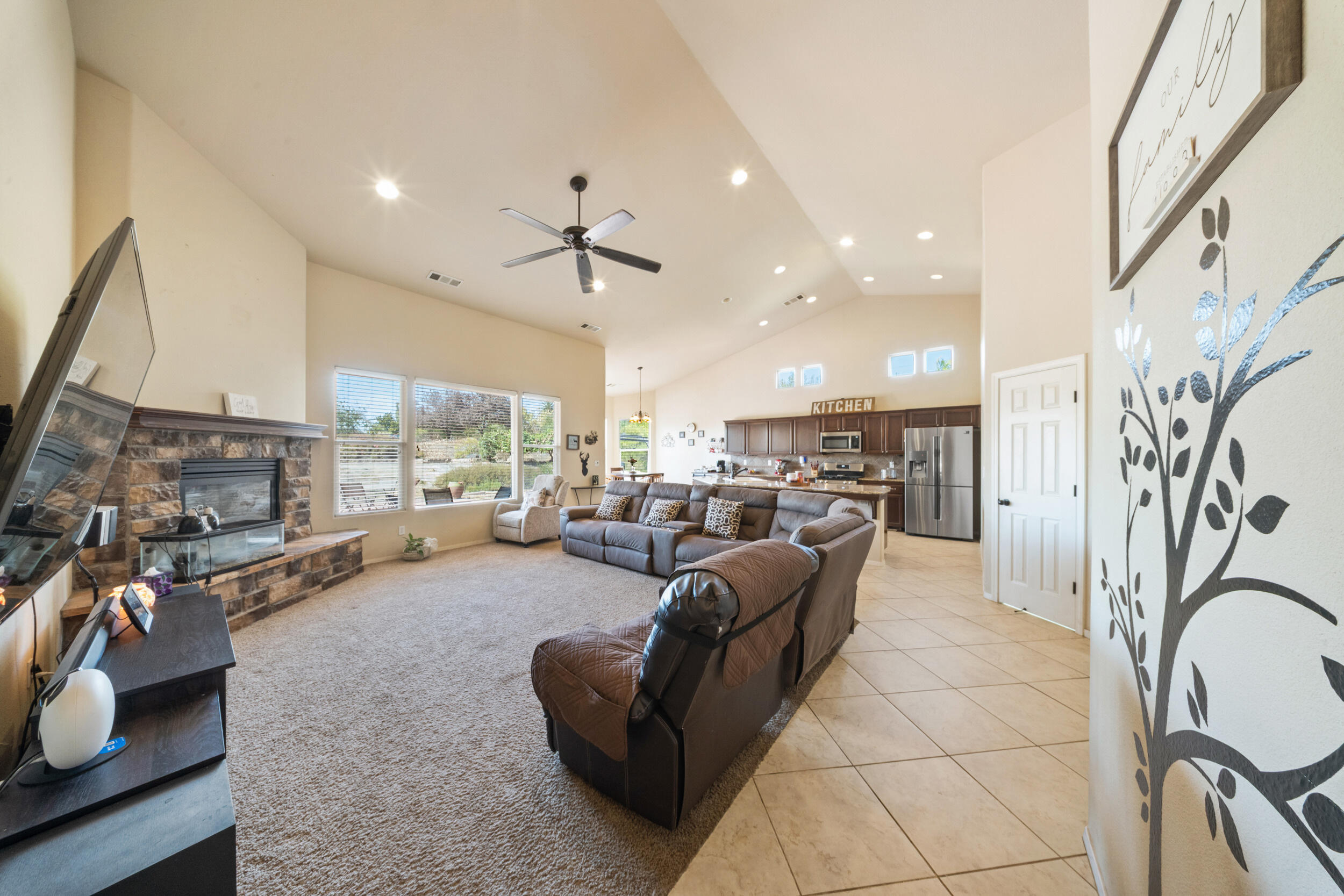 17583 Doran Dr, Springville, CA 93265