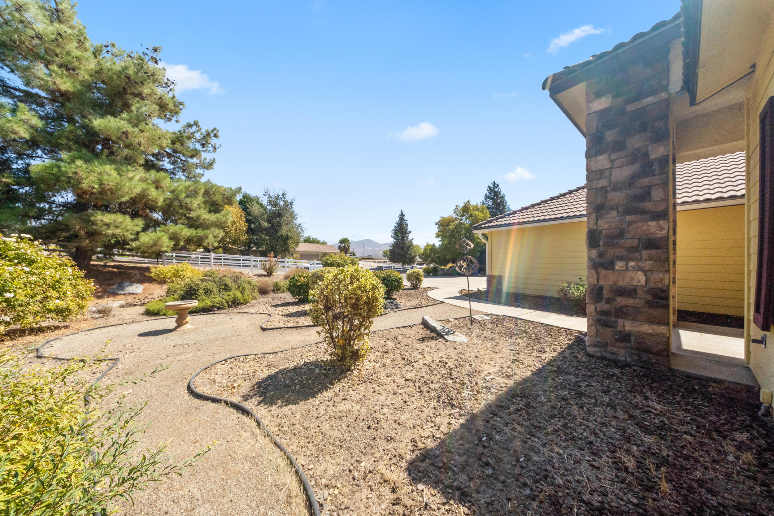 17583 Doran Dr, Springville, CA 93265
