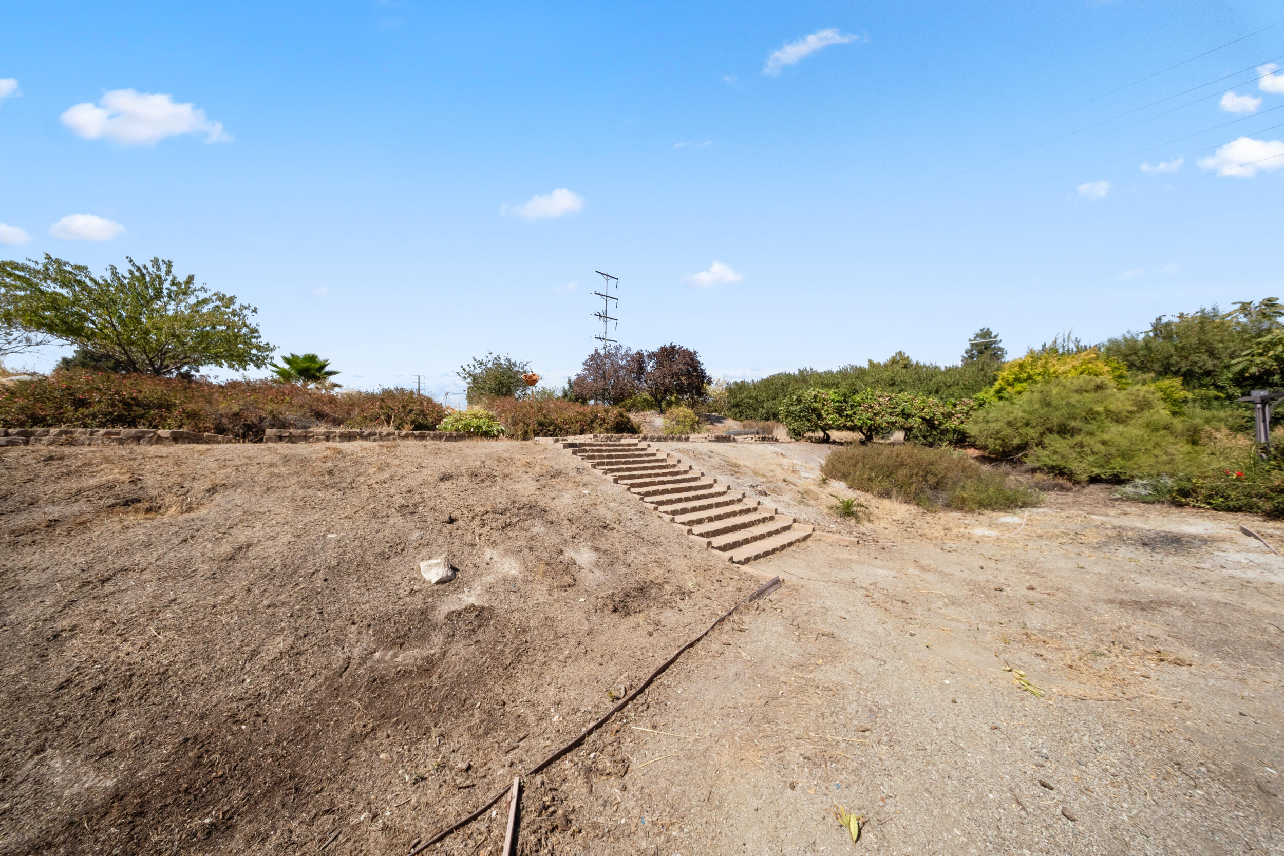 17583 Doran Dr, Springville, CA 93265