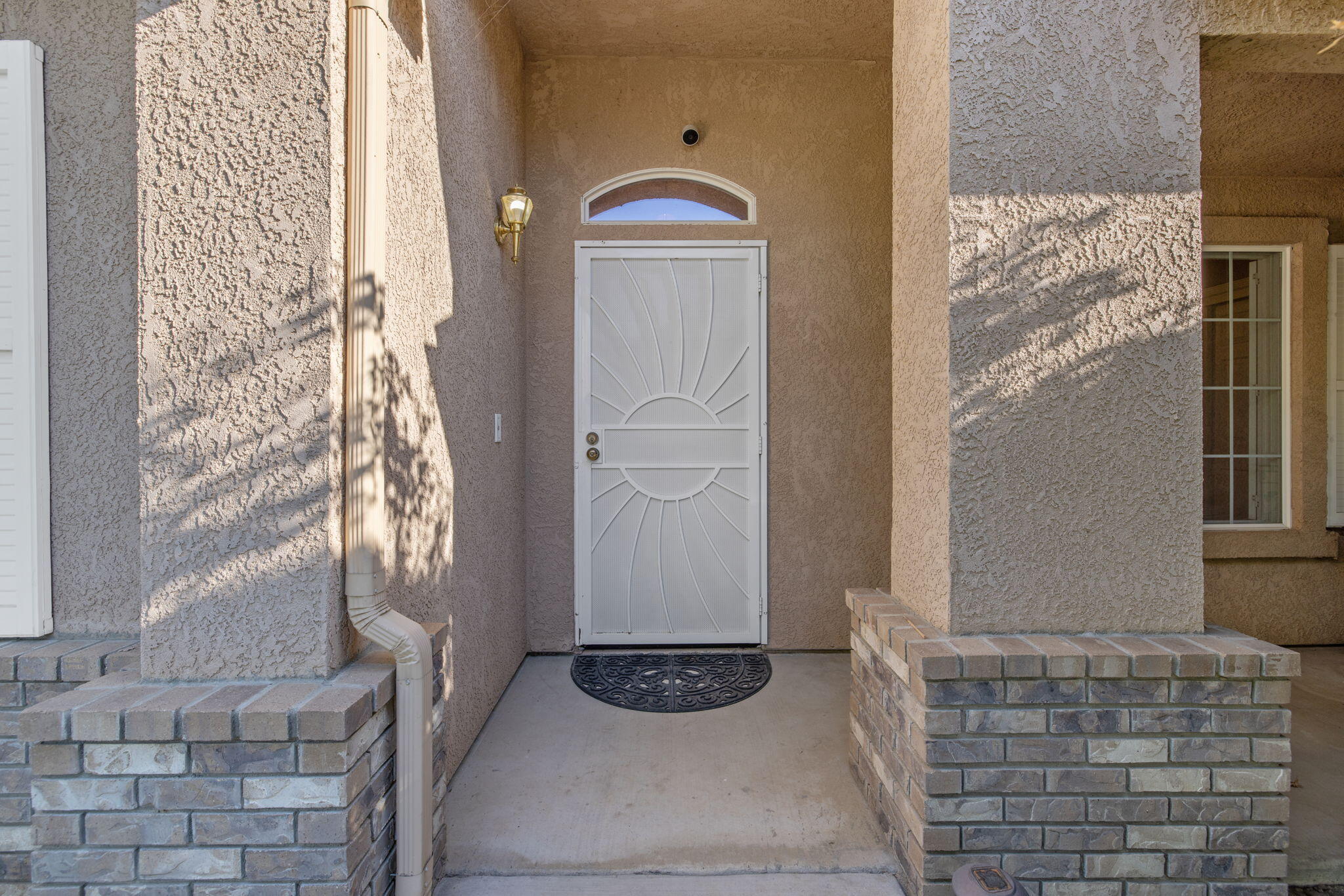 2728 W Oakridge Ave, Visalia, CA 93291