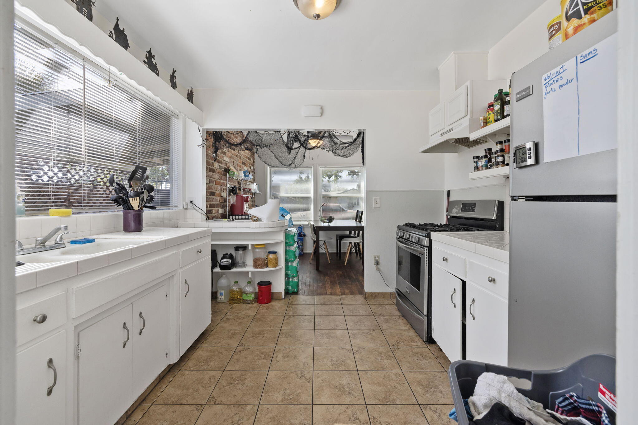 329 E Fedora Ave, Fresno, CA 93704