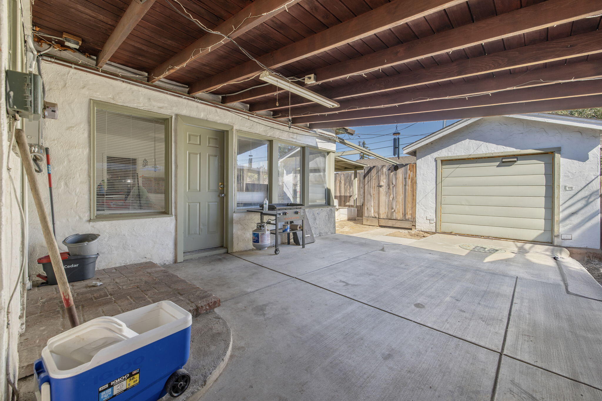 329 E Fedora Ave, Fresno, CA 93704