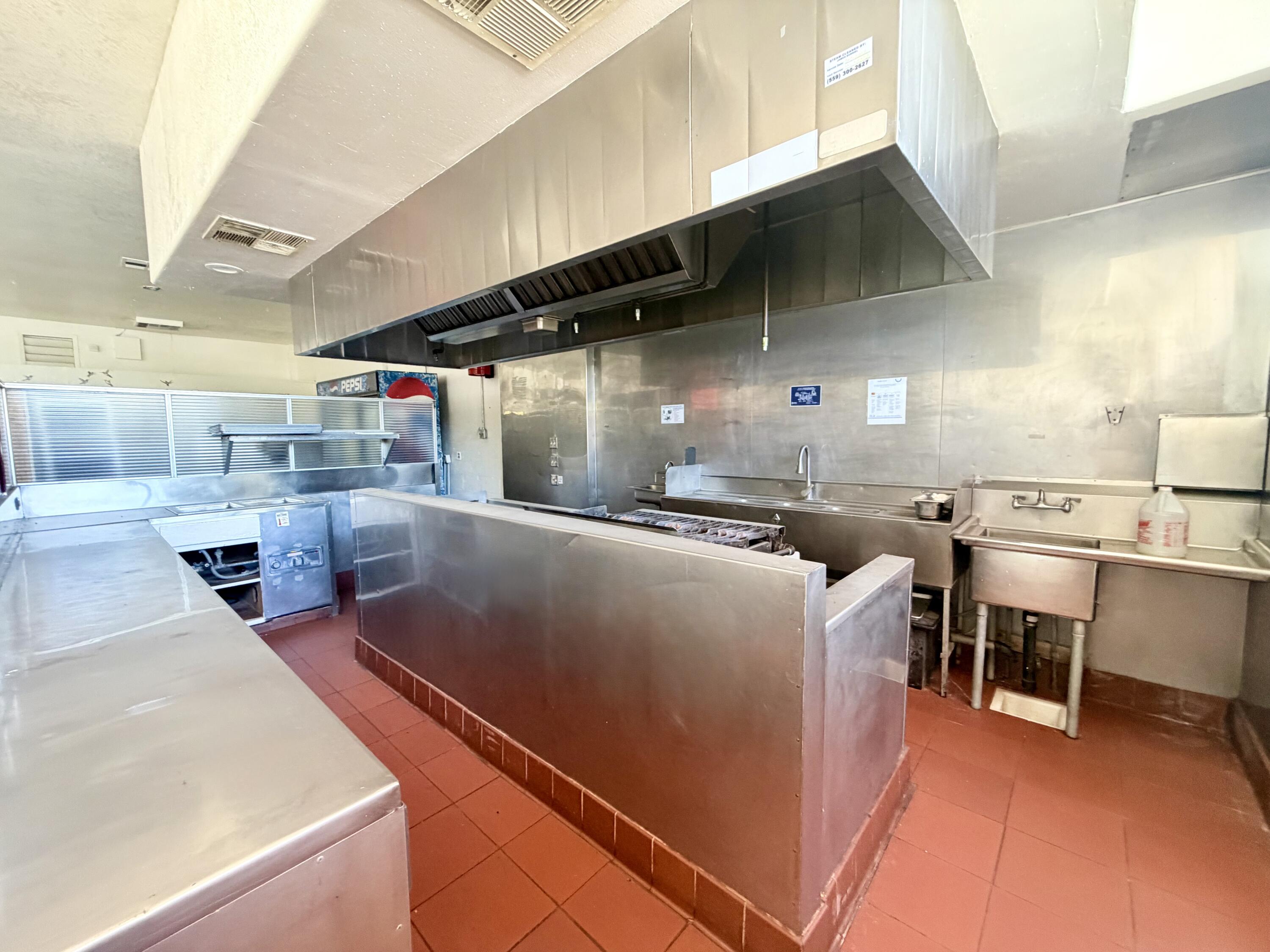 33027 Road 159, Ivanhoe, CA 93235
