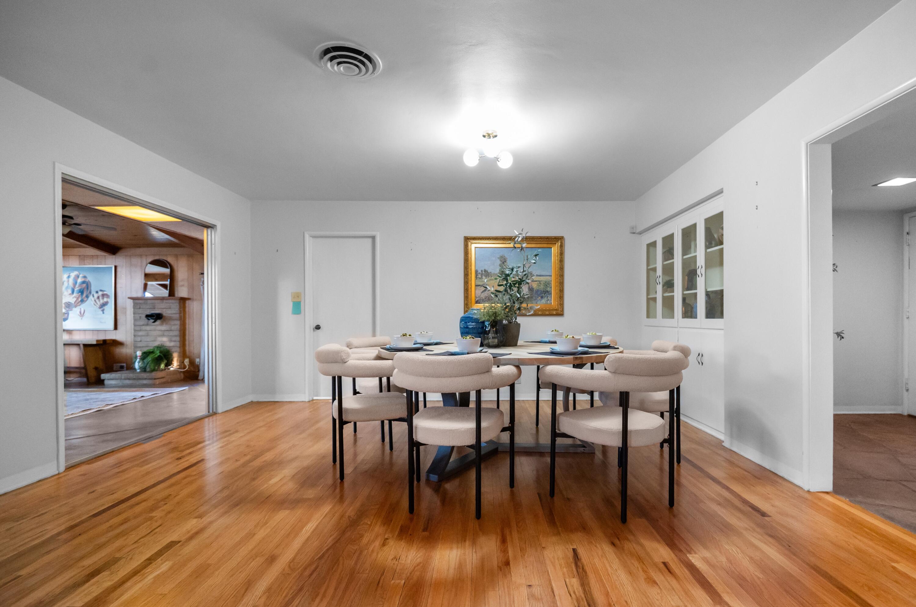 1716 W Meadow Ave, Visalia, CA 93277