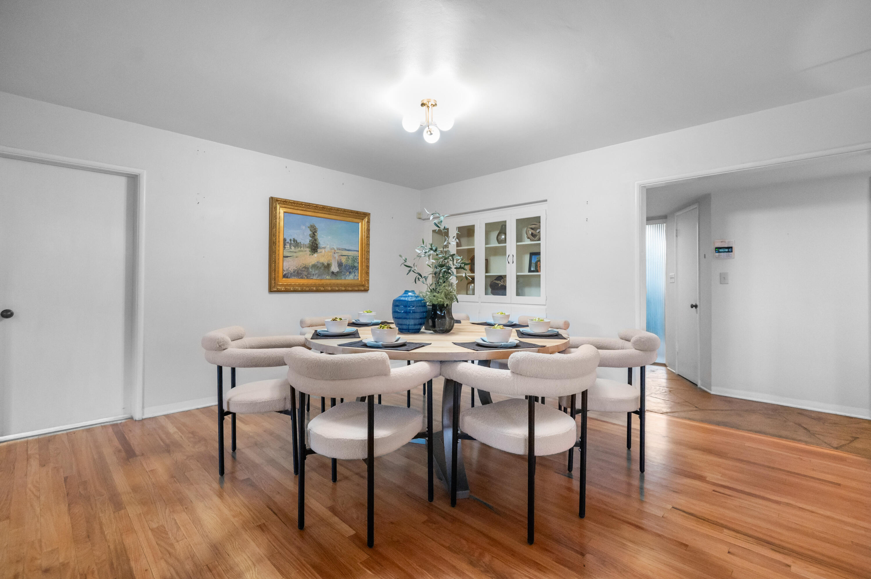 1716 W Meadow Ave, Visalia, CA 93277
