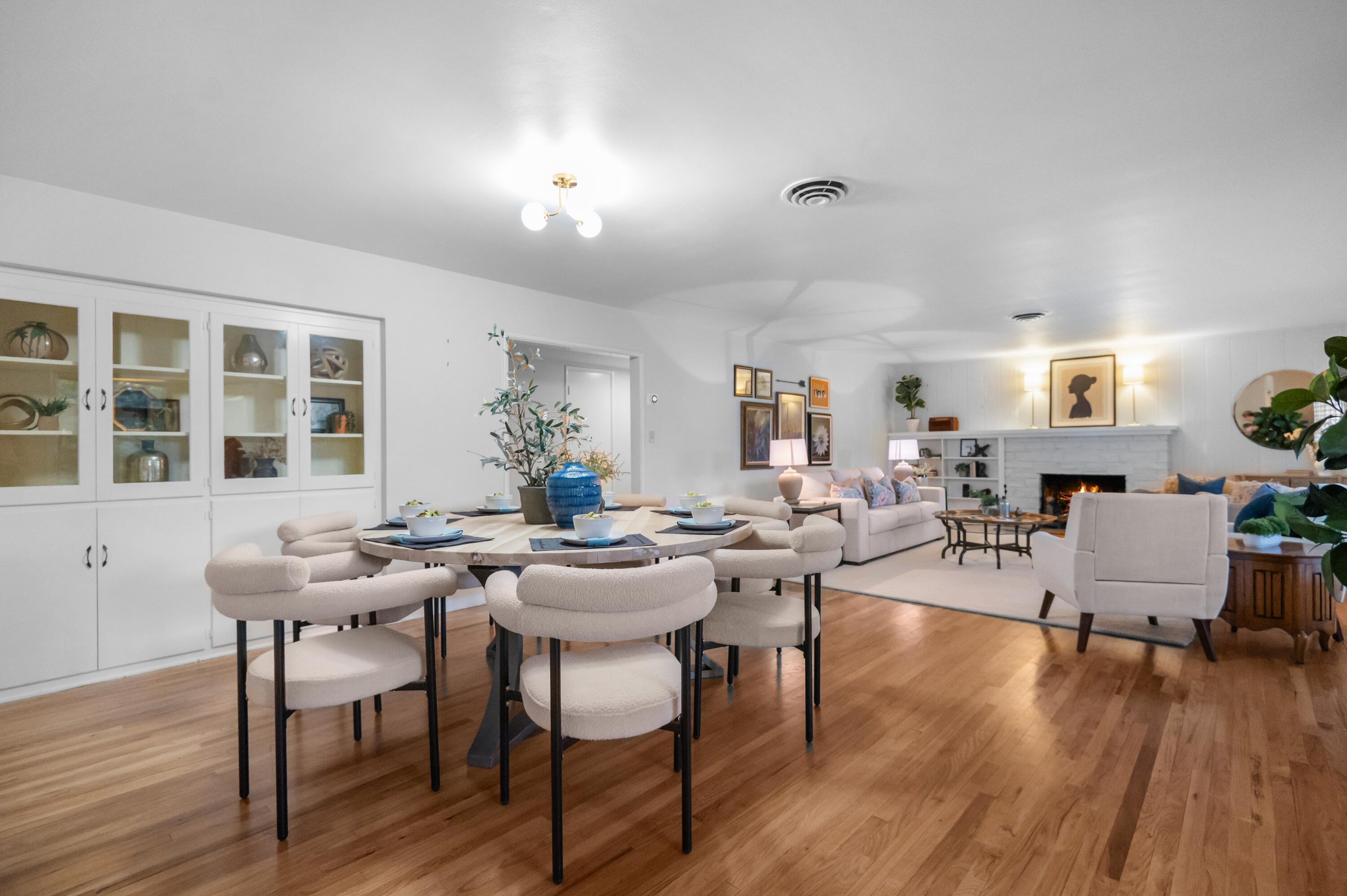 1716 W Meadow Ave, Visalia, CA 93277