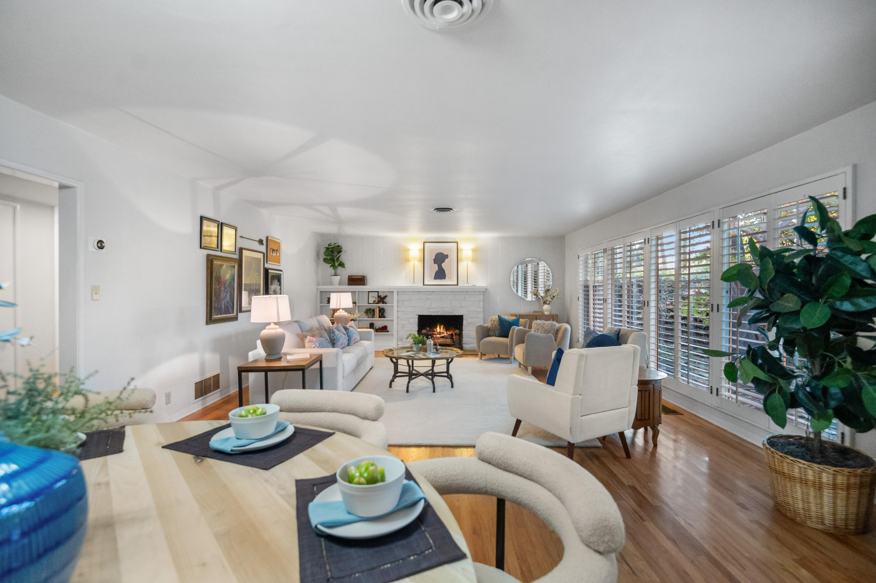 1716 W Meadow Ave, Visalia, CA 93277