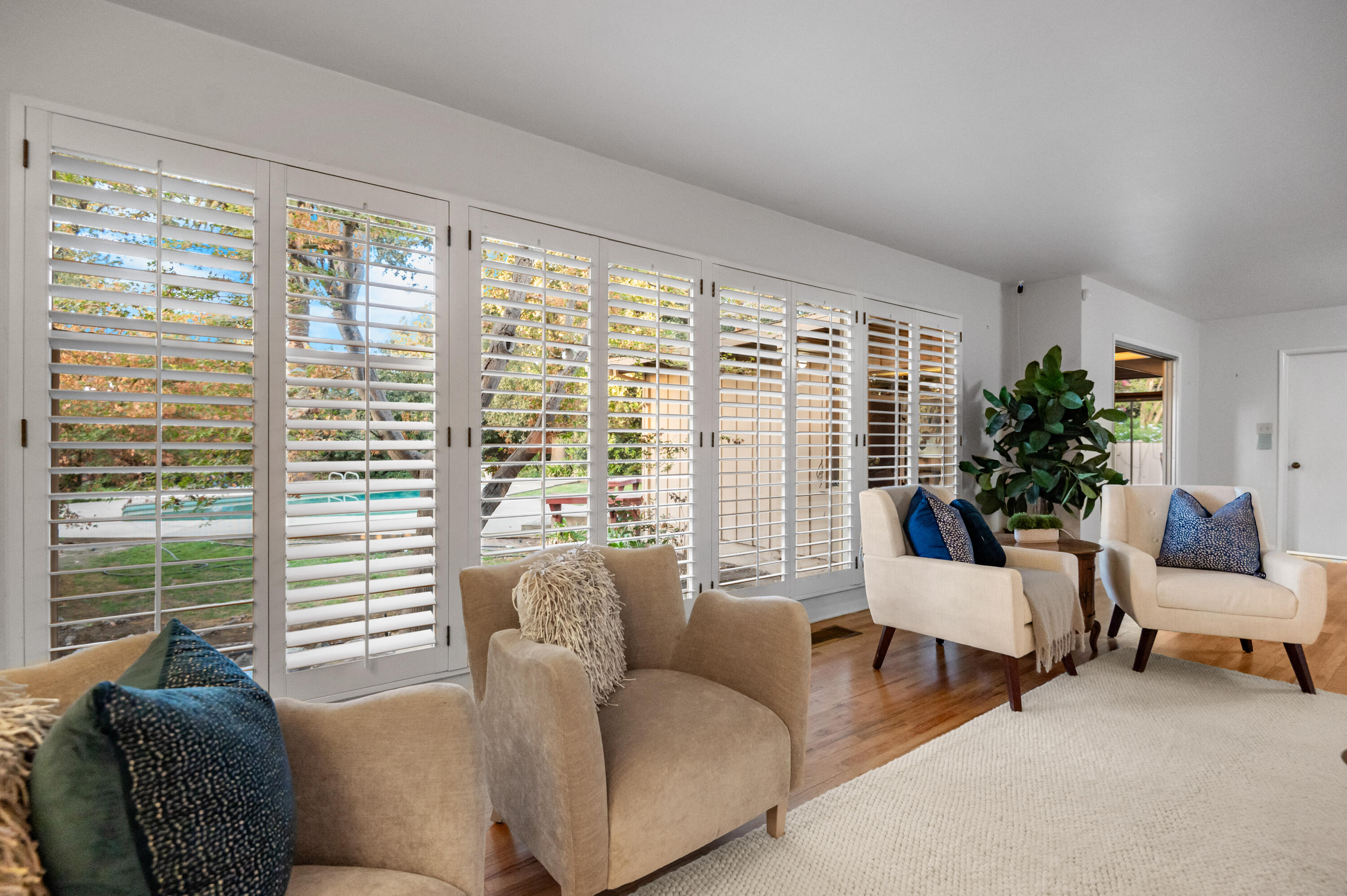 1716 W Meadow Ave, Visalia, CA 93277
