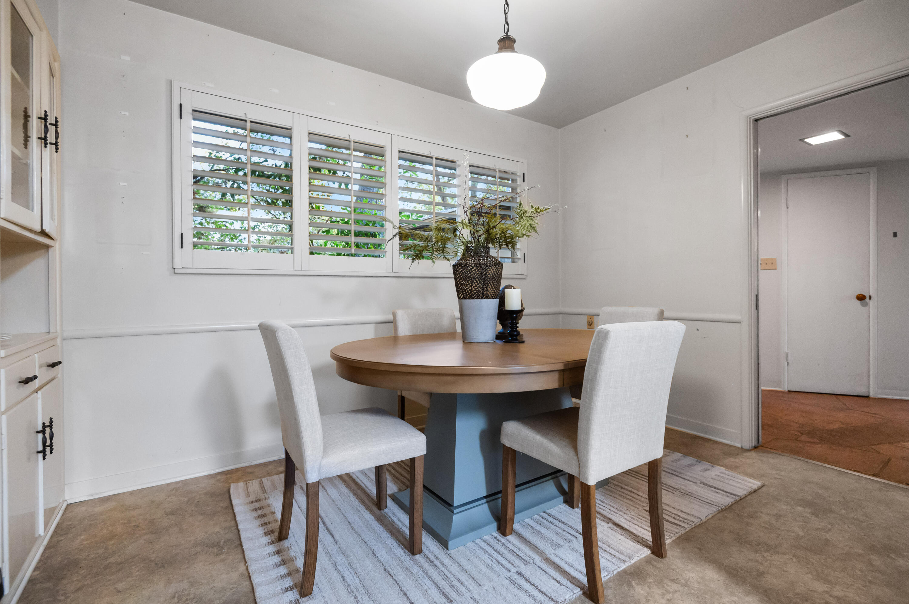 1716 W Meadow Ave, Visalia, CA 93277